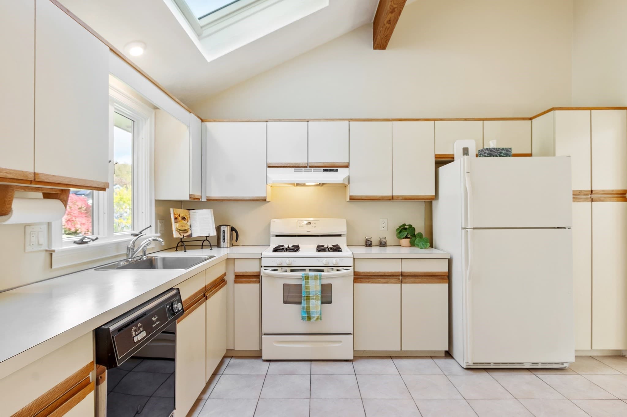 Single Family Residence at 51 Wood Lane, Maynard MA 01754, photo 19 of 32