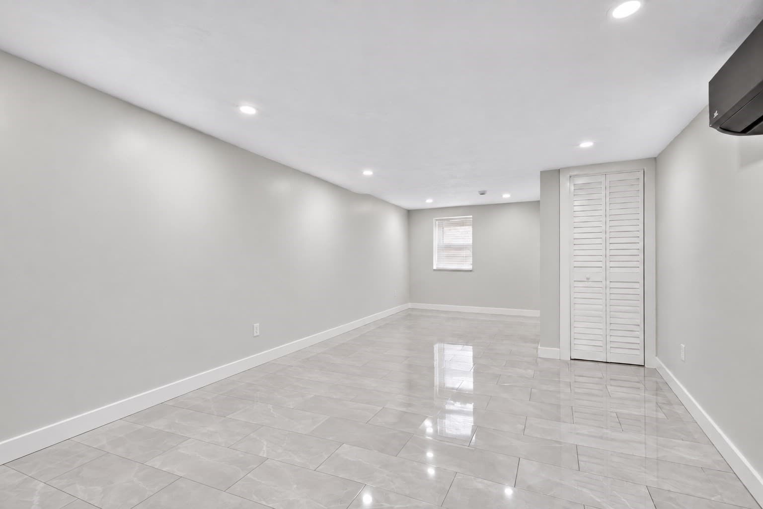 Single Family Residence at 703 S Main St, Randolph MA 02368, Randolph, photo 18 of 39
