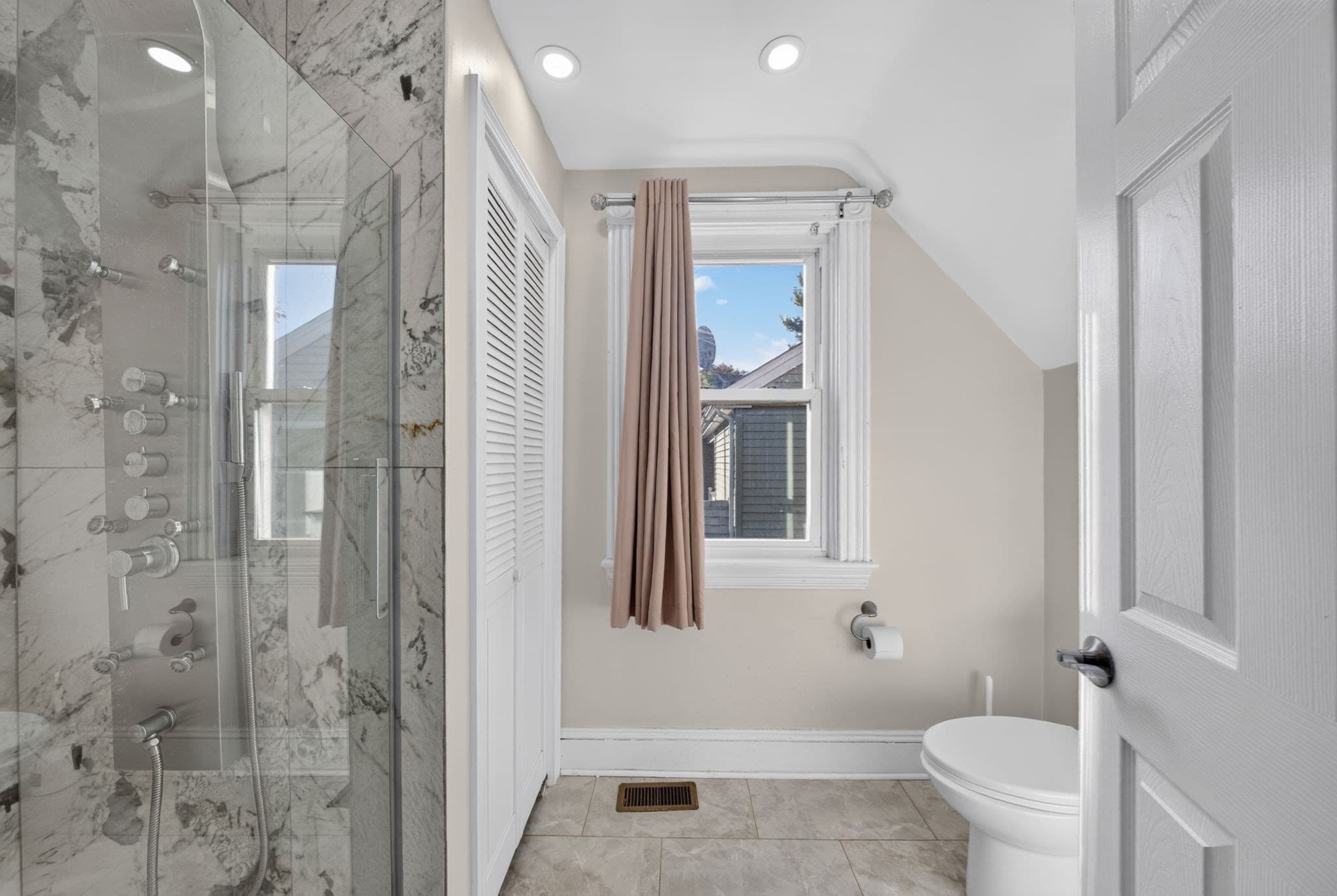 Single Family Residence at 703 S Main St, Randolph MA 02368, Randolph, photo 15 of 39