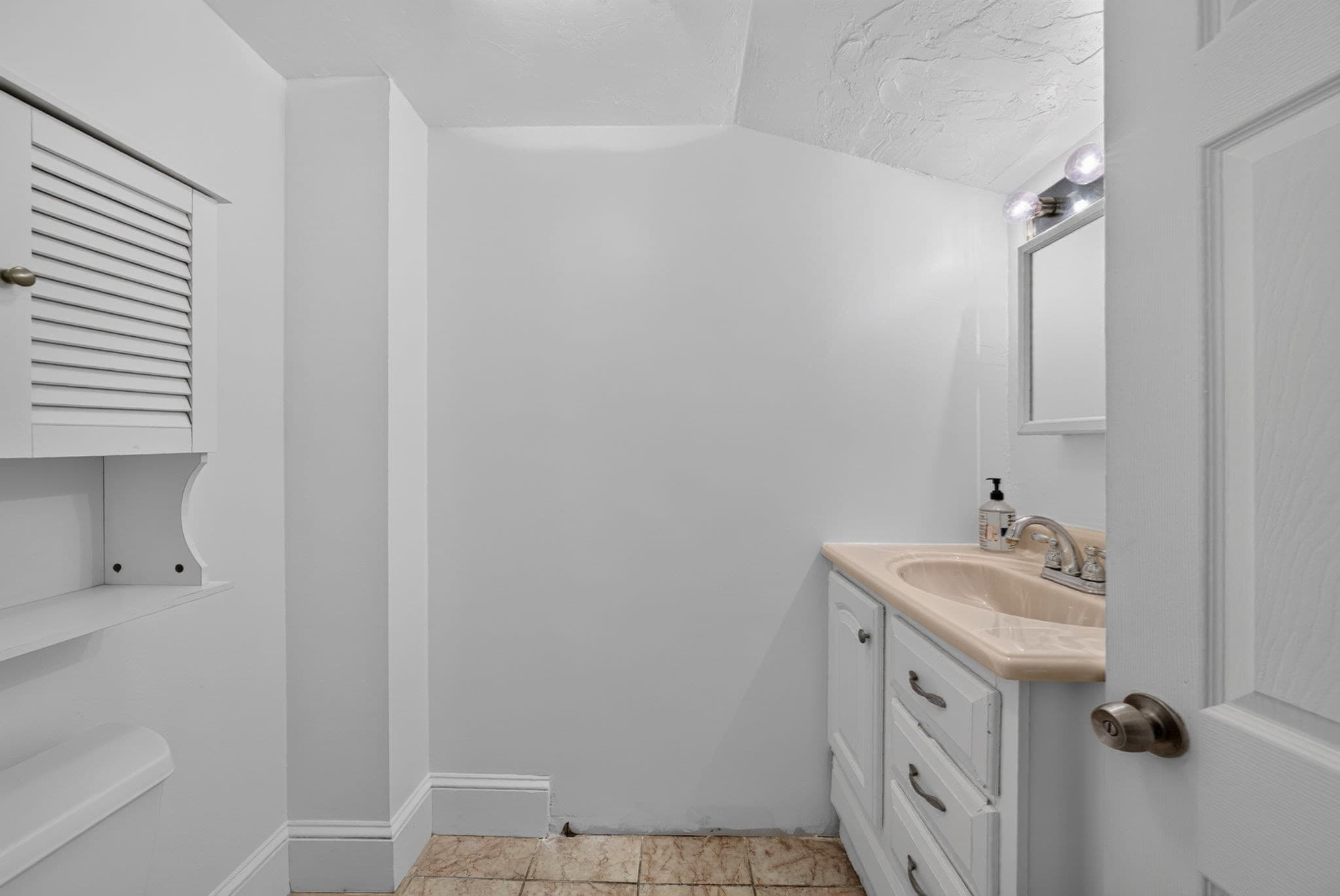 Single Family Residence at 703 S Main St, Randolph MA 02368, Randolph, photo 21 of 39