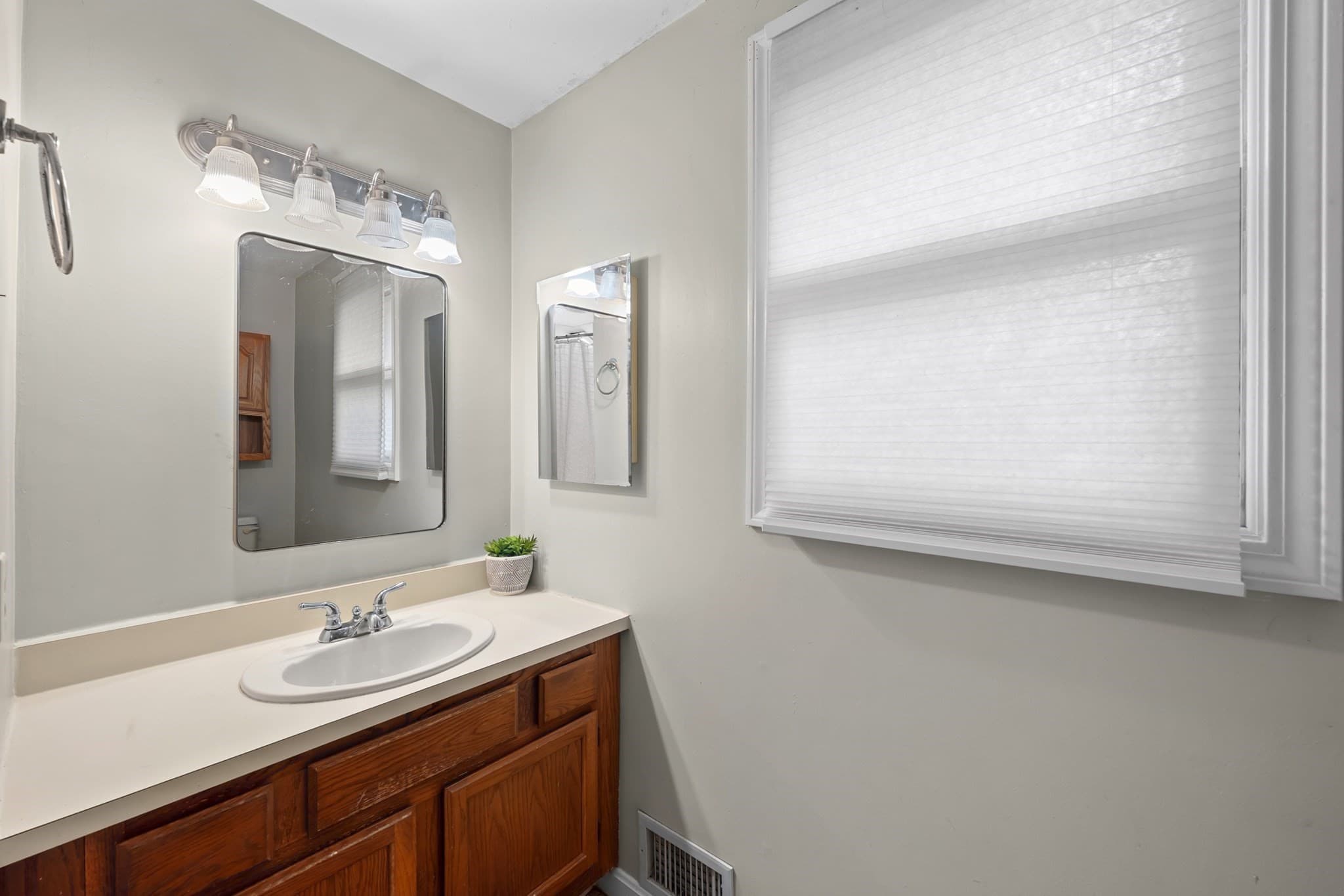 Condominium at 324 Wildwood Ave # 324, Worcester MA 01603, Worcester, photo 17 of 29