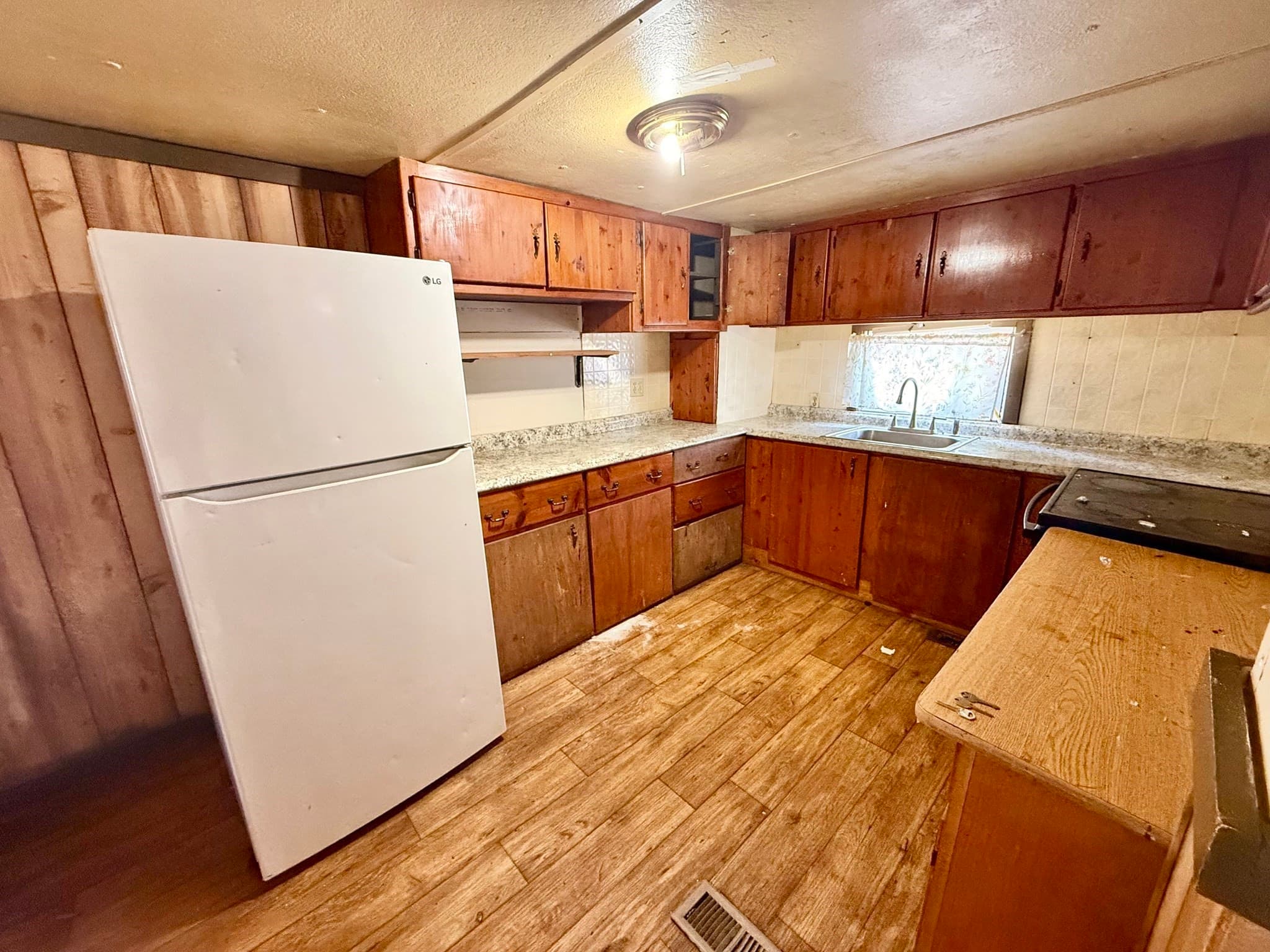 Mobile Home at 868 Southampton Rd # 49, Westfield MA 01085, Westfield, photo 3 of 13