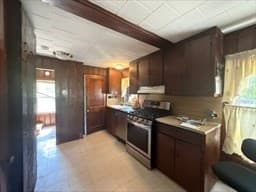 Single Family Residence at 3 Somerville Ave, Braintree MA 02184, Braintree, photo 5 of 22