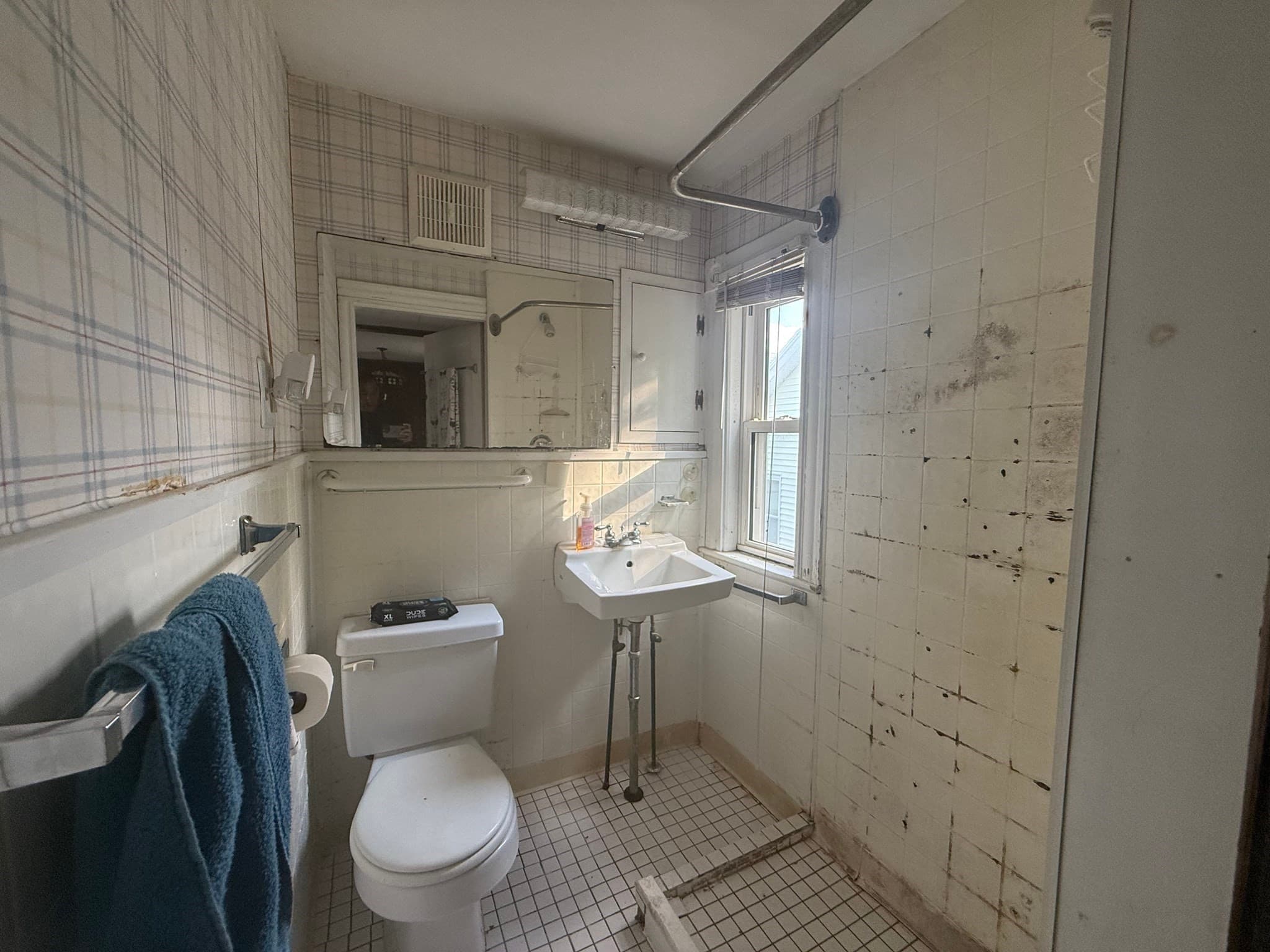 Single Family Residence at 3 Somerville Ave, Braintree MA 02184, Braintree, photo 15 of 22