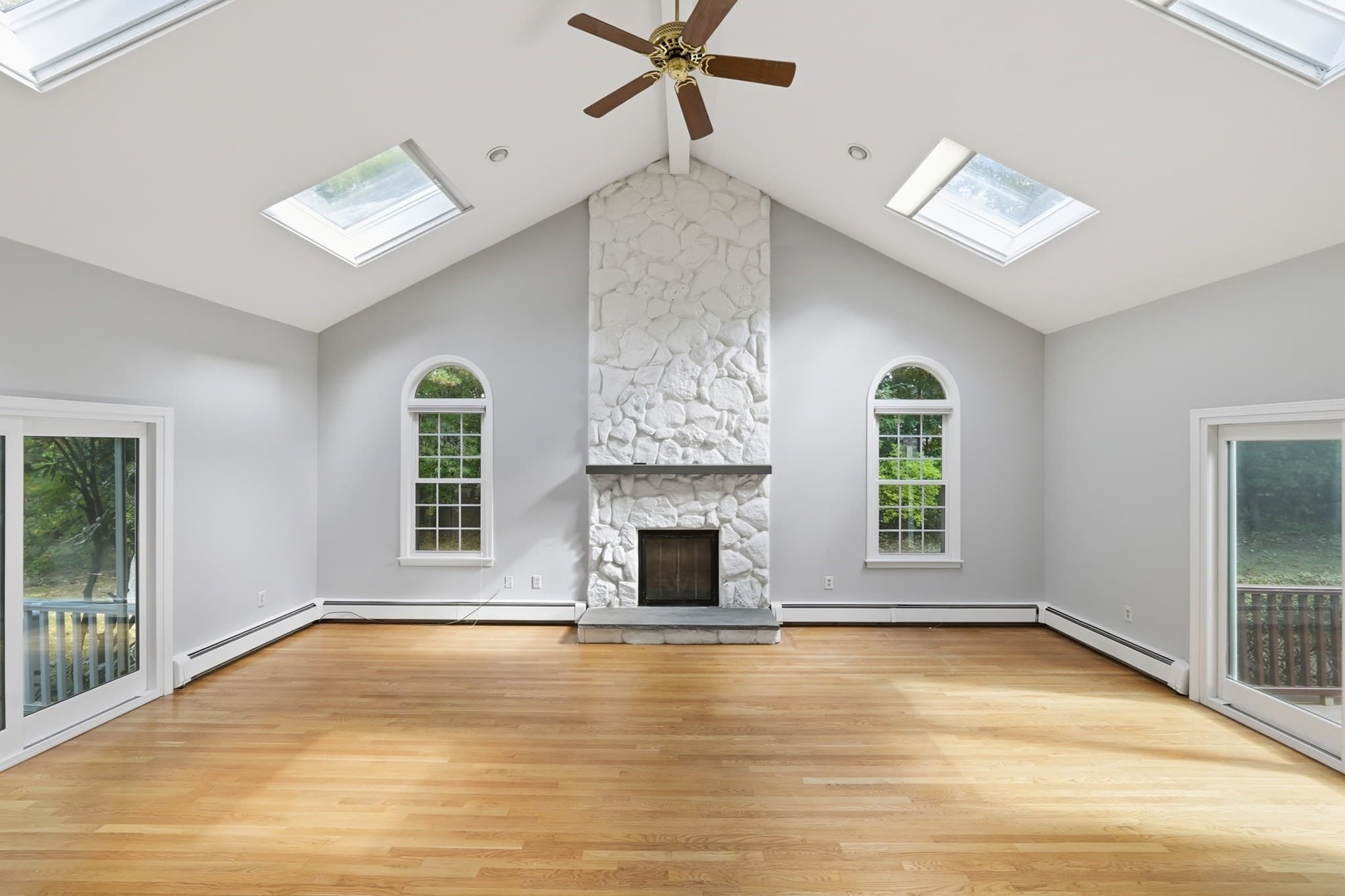 Single Family Residence at 46 Barnard Rd, Marlborough MA 01752, Marlborough, photo 7 of 42