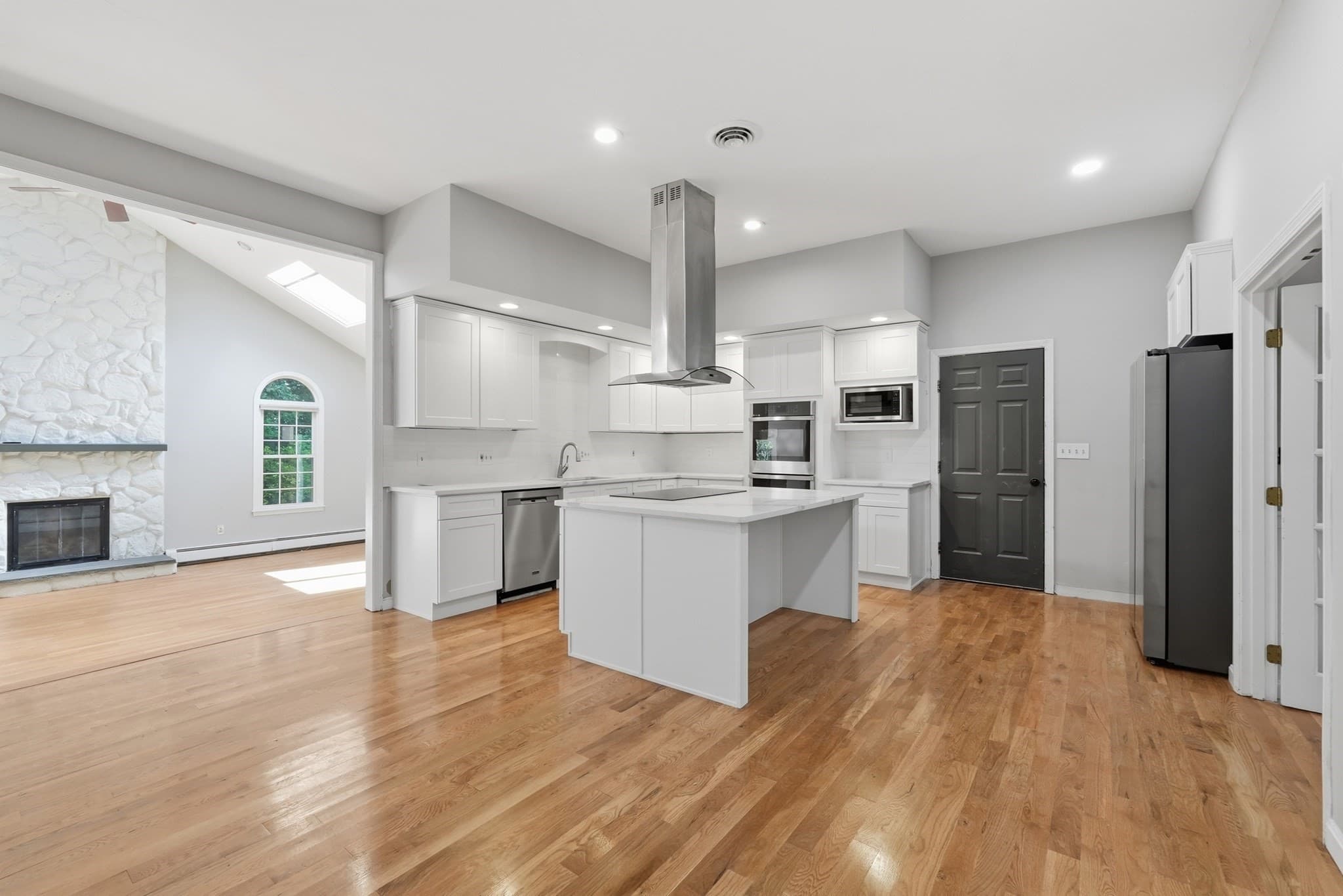 Single Family Residence at 46 Barnard Rd, Marlborough MA 01752, Marlborough, photo 11 of 42