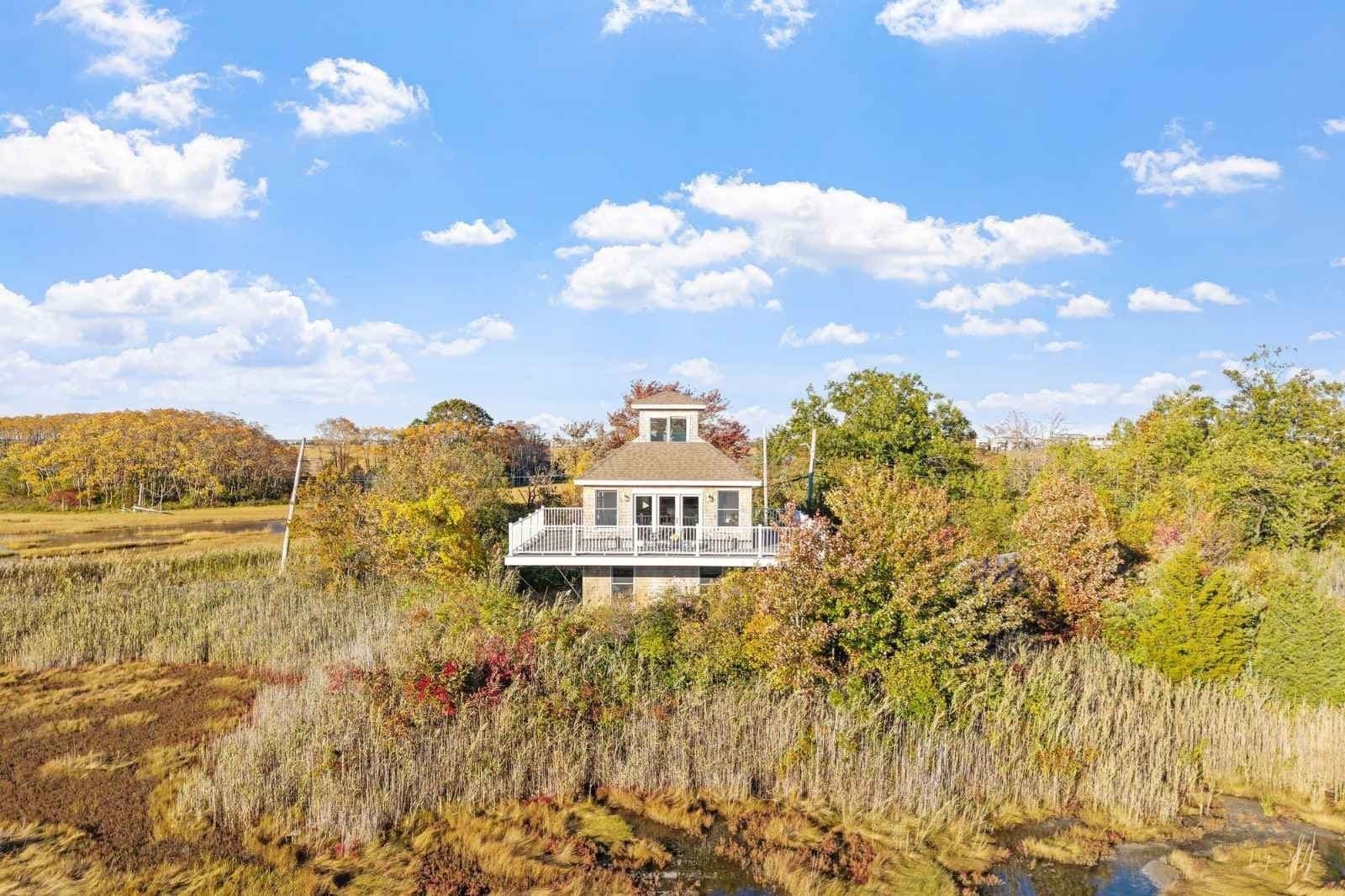34 Old County Rd, Salisbury MA 01952