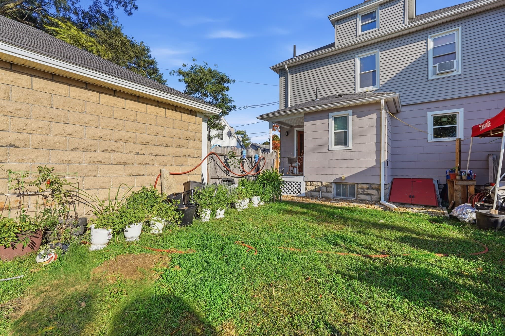 Single Family Residence at 10 Wilber St, Springfield MA 01104, Springfield, photo 7 of 35