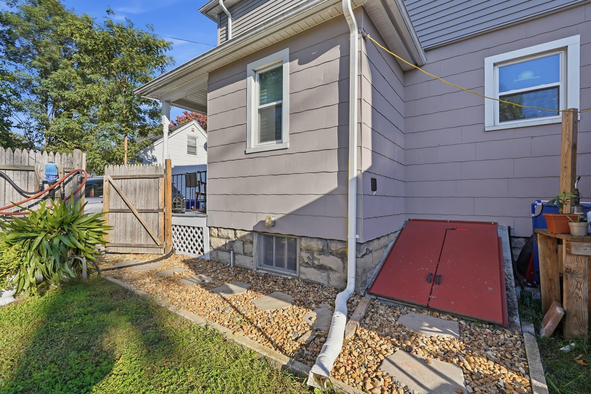 Single Family Residence at 10 Wilber St, Springfield MA 01104, Springfield, photo 8 of 35