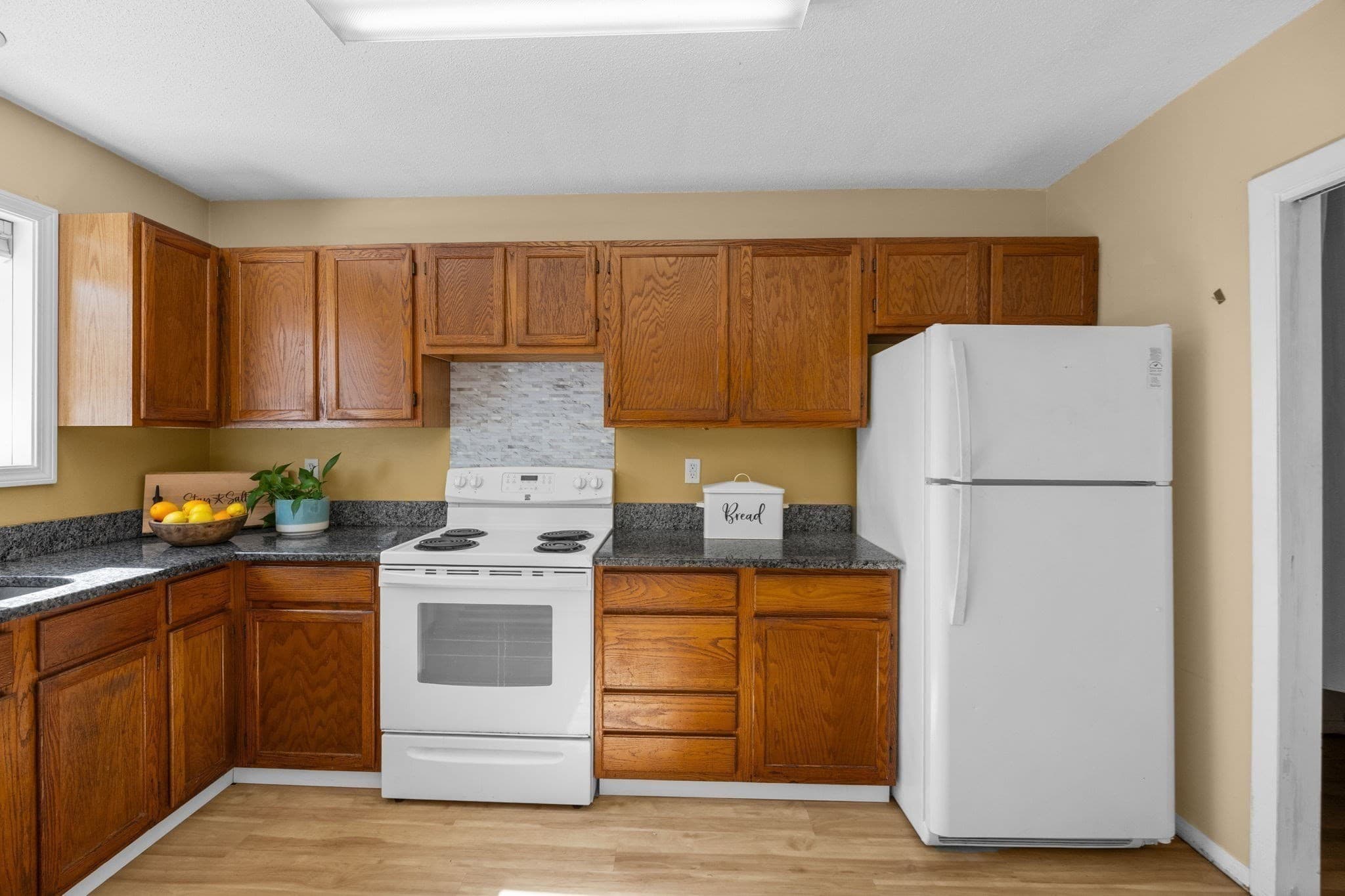 Condominium at 65 Roundhouse Rd # 65, Bourne MA 02532, Bourne, photo 10 of 35