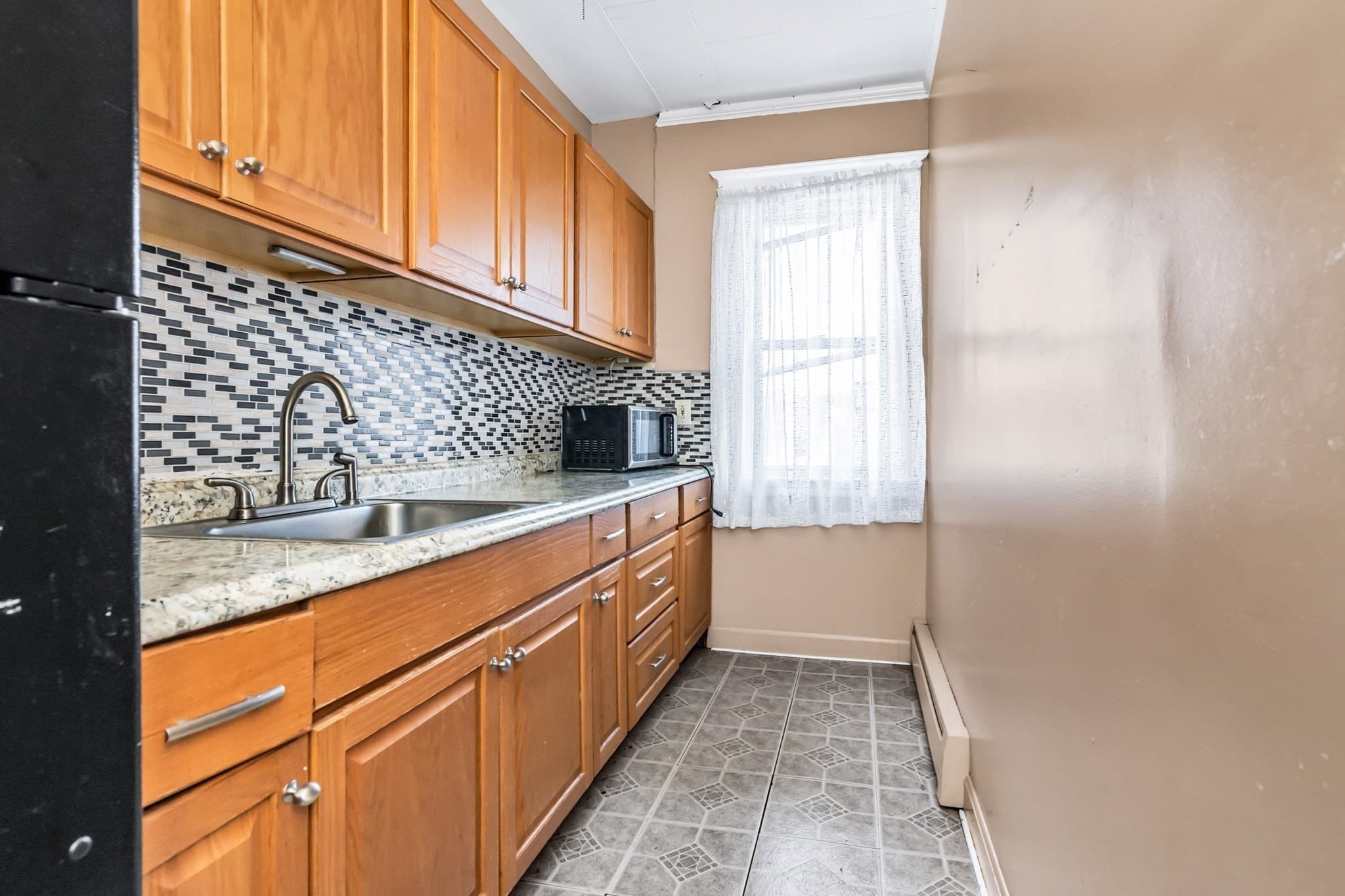 3 Family at 7-9 Champlain Ave, Lawrence MA 01841, Lawrence, photo 13 of 42
