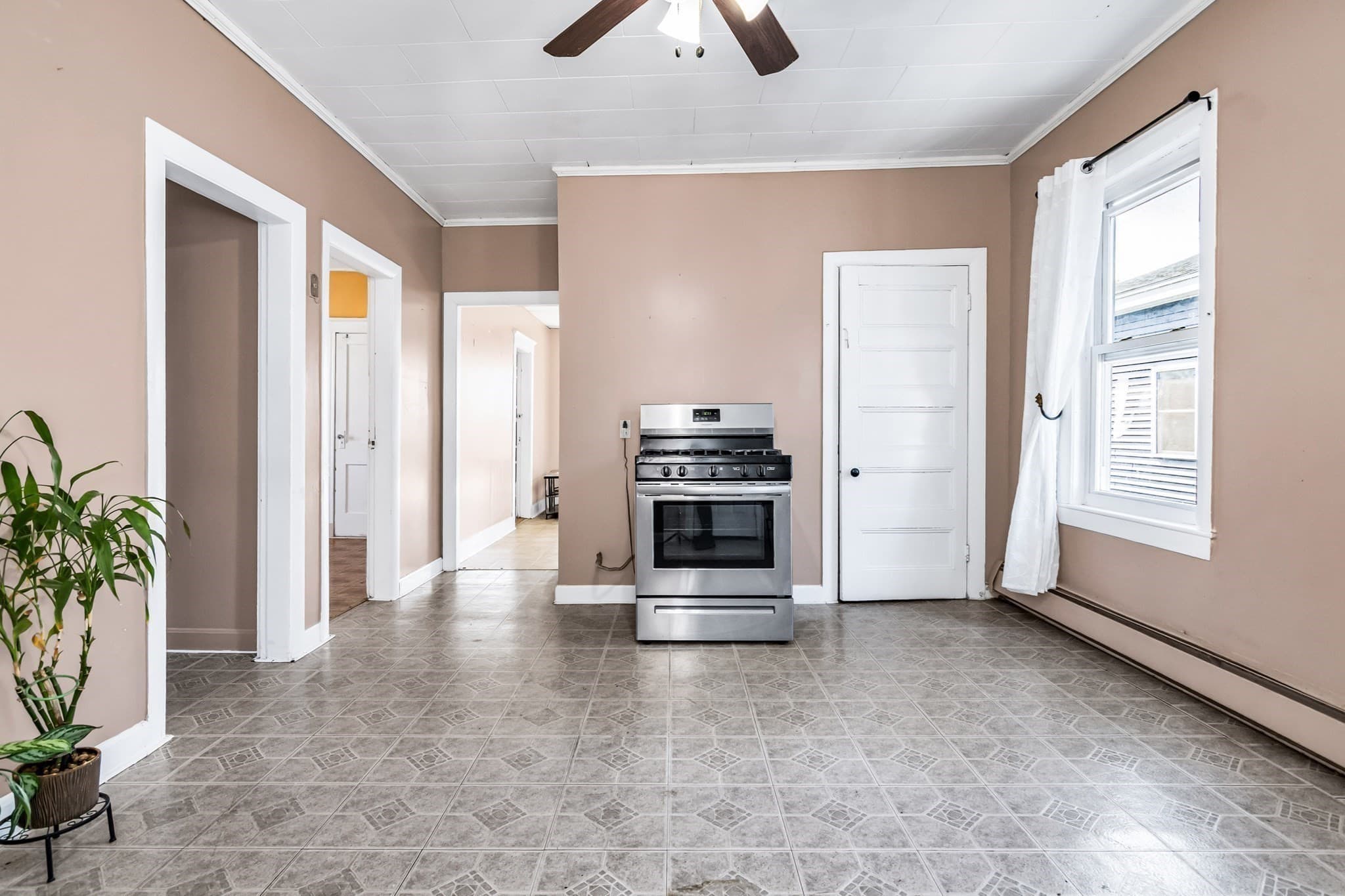 3 Family at 7-9 Champlain Ave, Lawrence MA 01841, Lawrence, photo 37 of 42