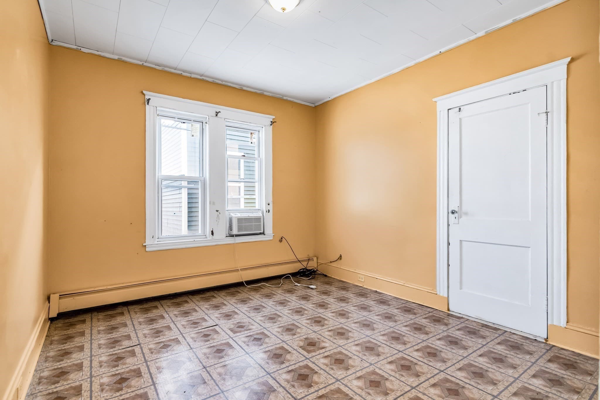 3 Family at 7-9 Champlain Ave, Lawrence MA 01841, Lawrence, photo 40 of 42