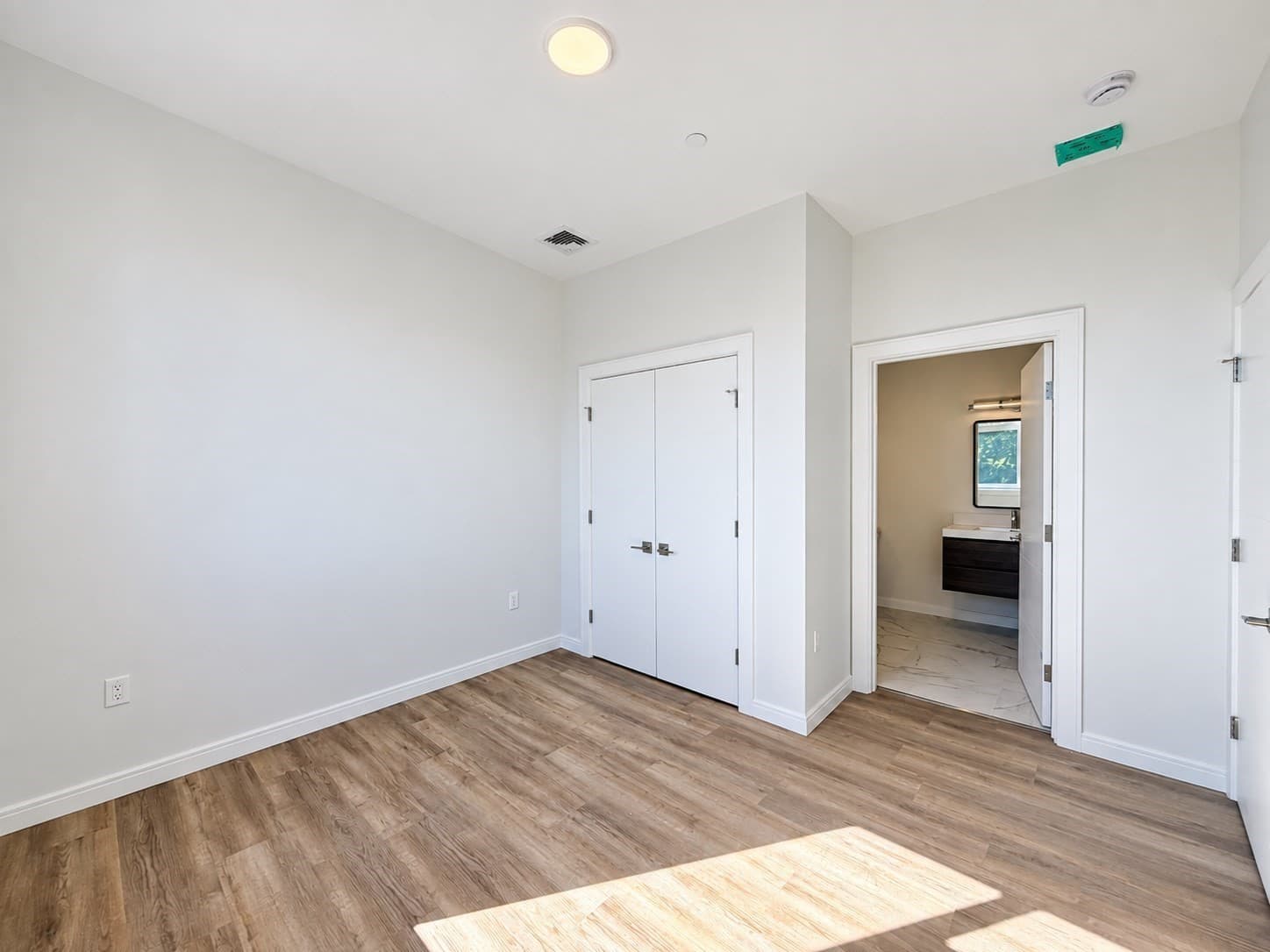 Condominium at 13 Warwick St # 401, Somerville MA 02143, Somerville, photo 17 of 41