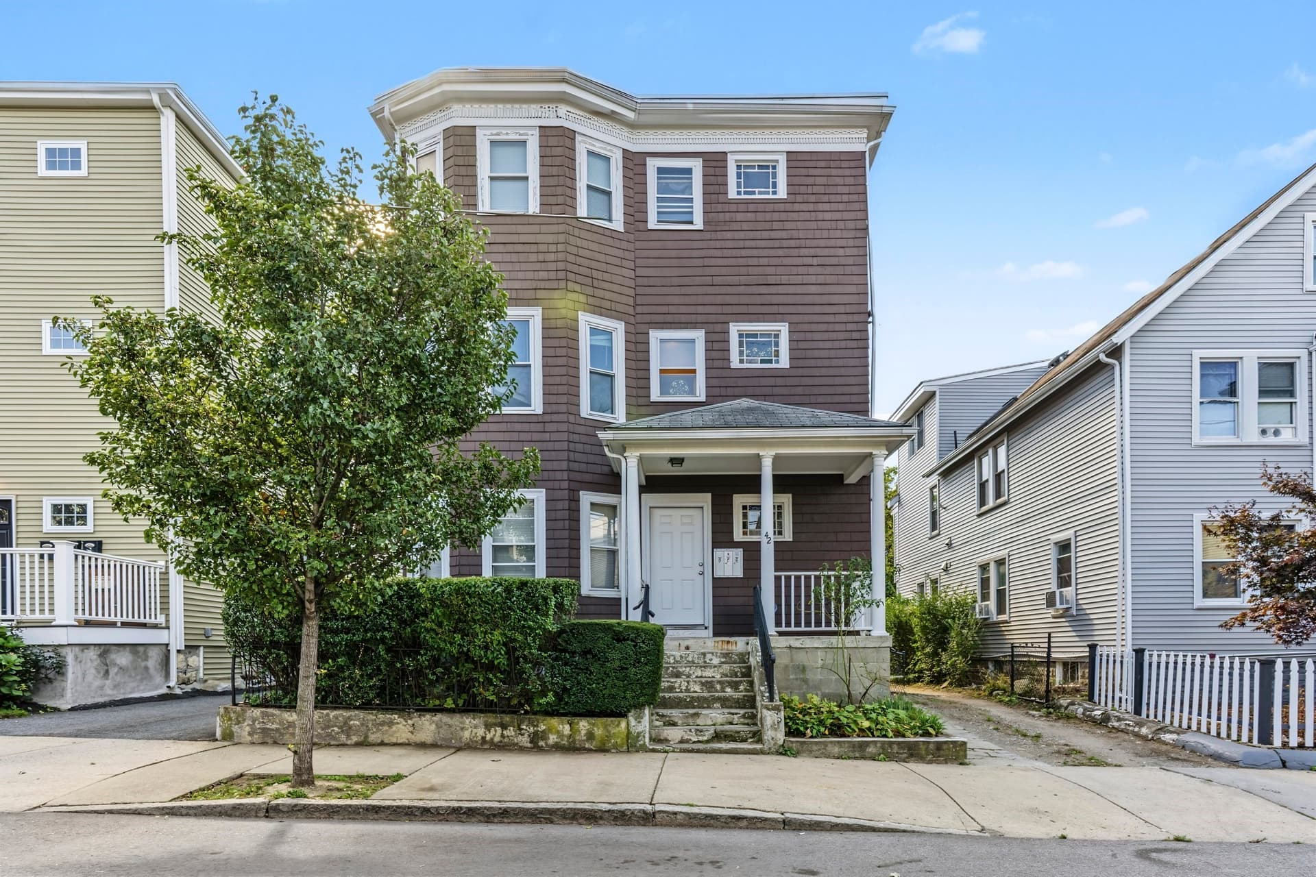42 Pearl St, Everett MA 02149