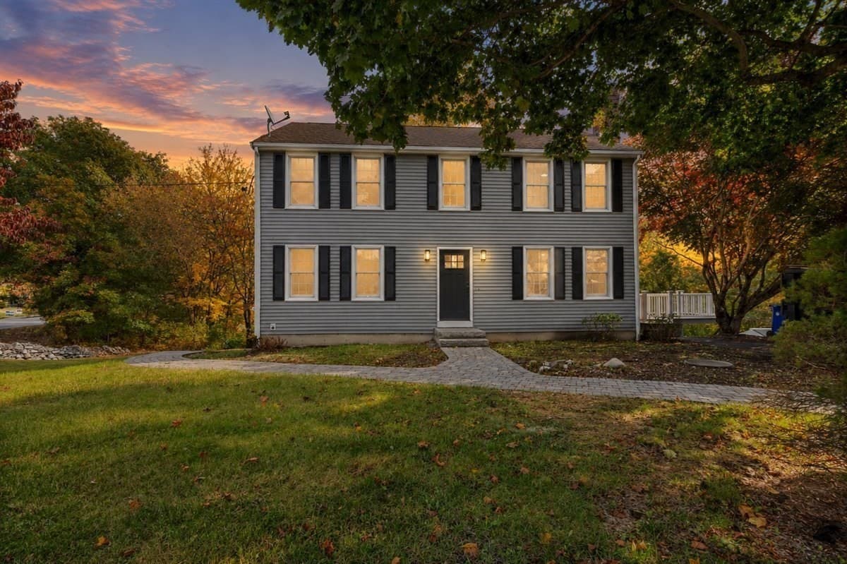 Single Family Residence at 599 Oakhill Ave, Attleboro MA 02703, photo 2 of 42