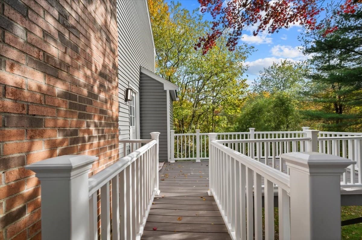 Single Family Residence at 599 Oakhill Ave, Attleboro MA 02703, photo 6 of 42