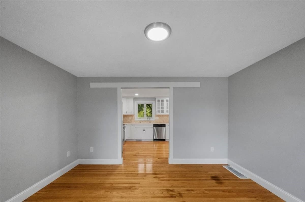 Single Family Residence at 599 Oakhill Ave, Attleboro MA 02703, photo 17 of 42