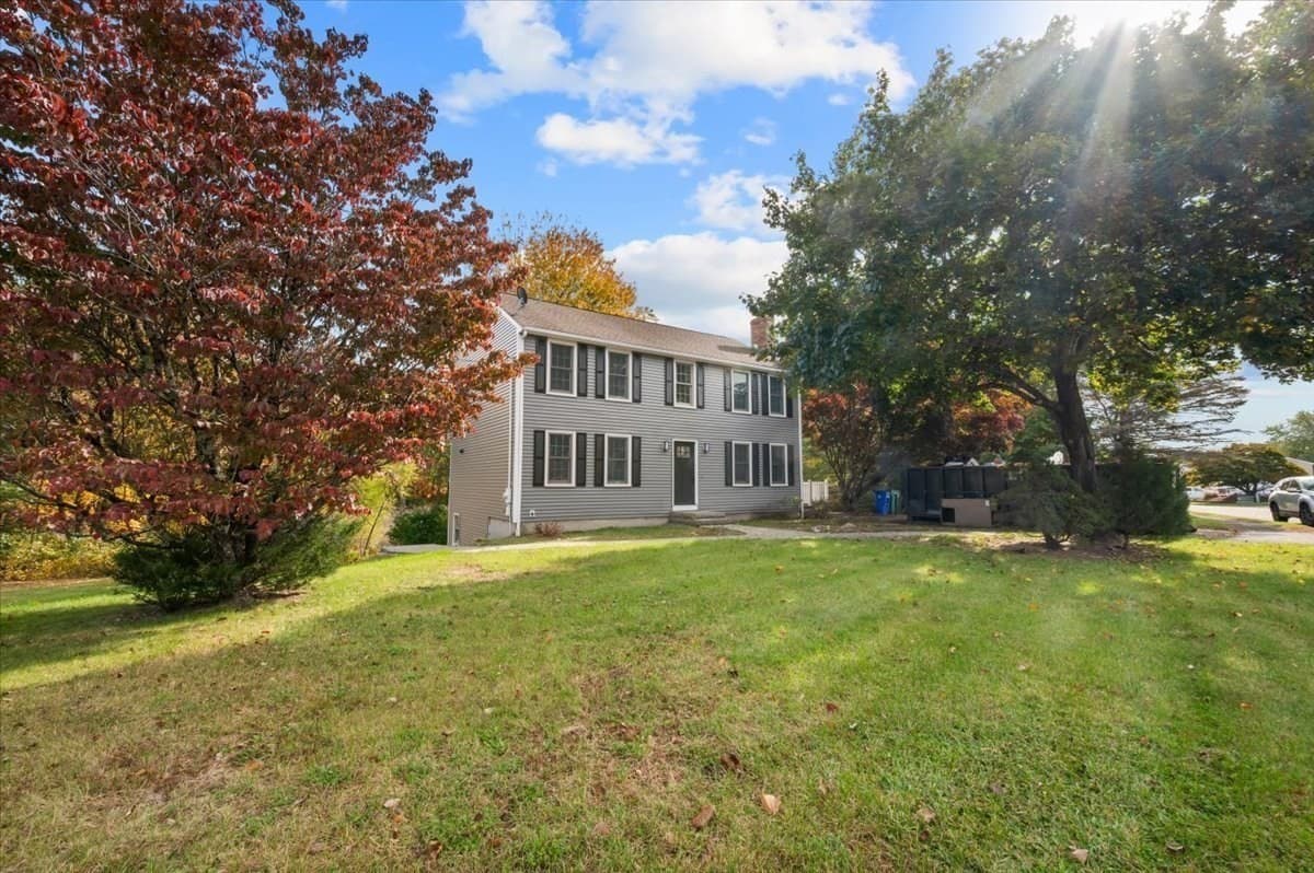 Single Family Residence at 599 Oakhill Ave, Attleboro MA 02703, photo 3 of 42