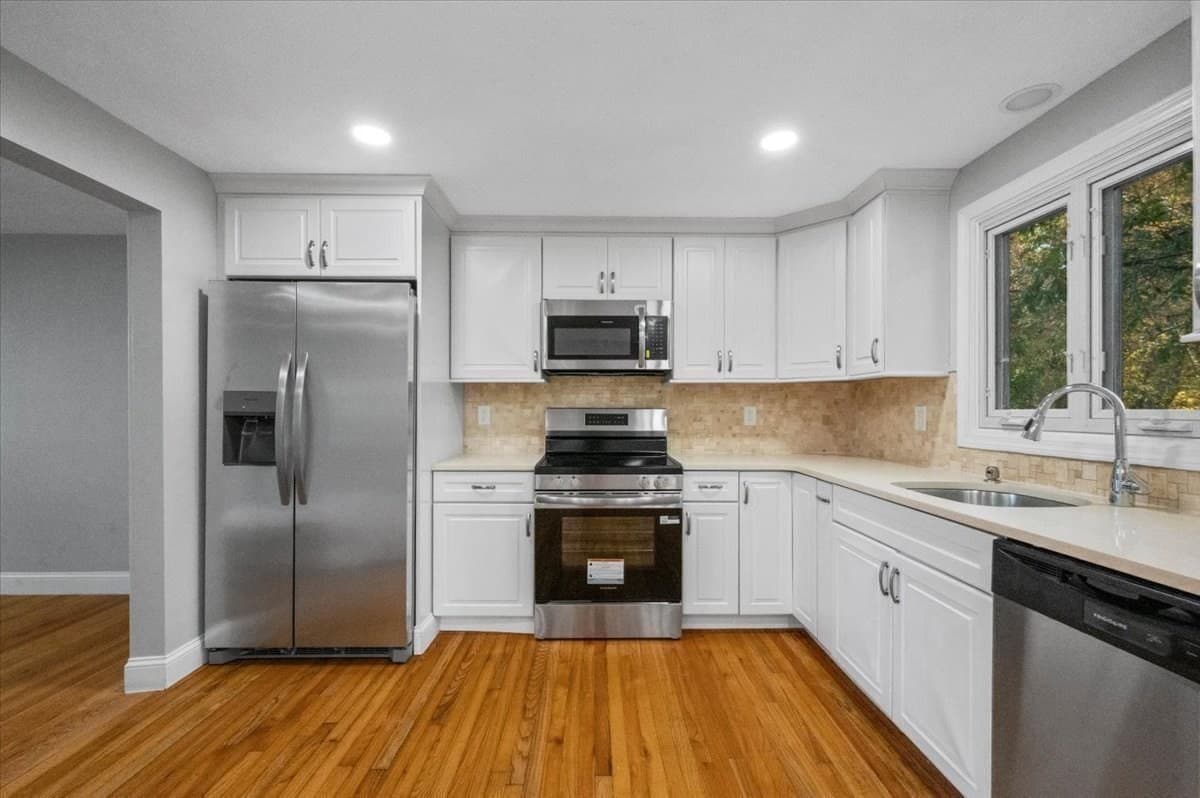 Single Family Residence at 599 Oakhill Ave, Attleboro MA 02703, photo 11 of 42