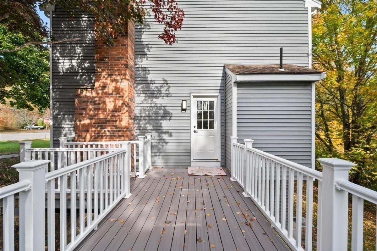 Single Family Residence at 599 Oakhill Ave, Attleboro MA 02703, photo 8 of 42
