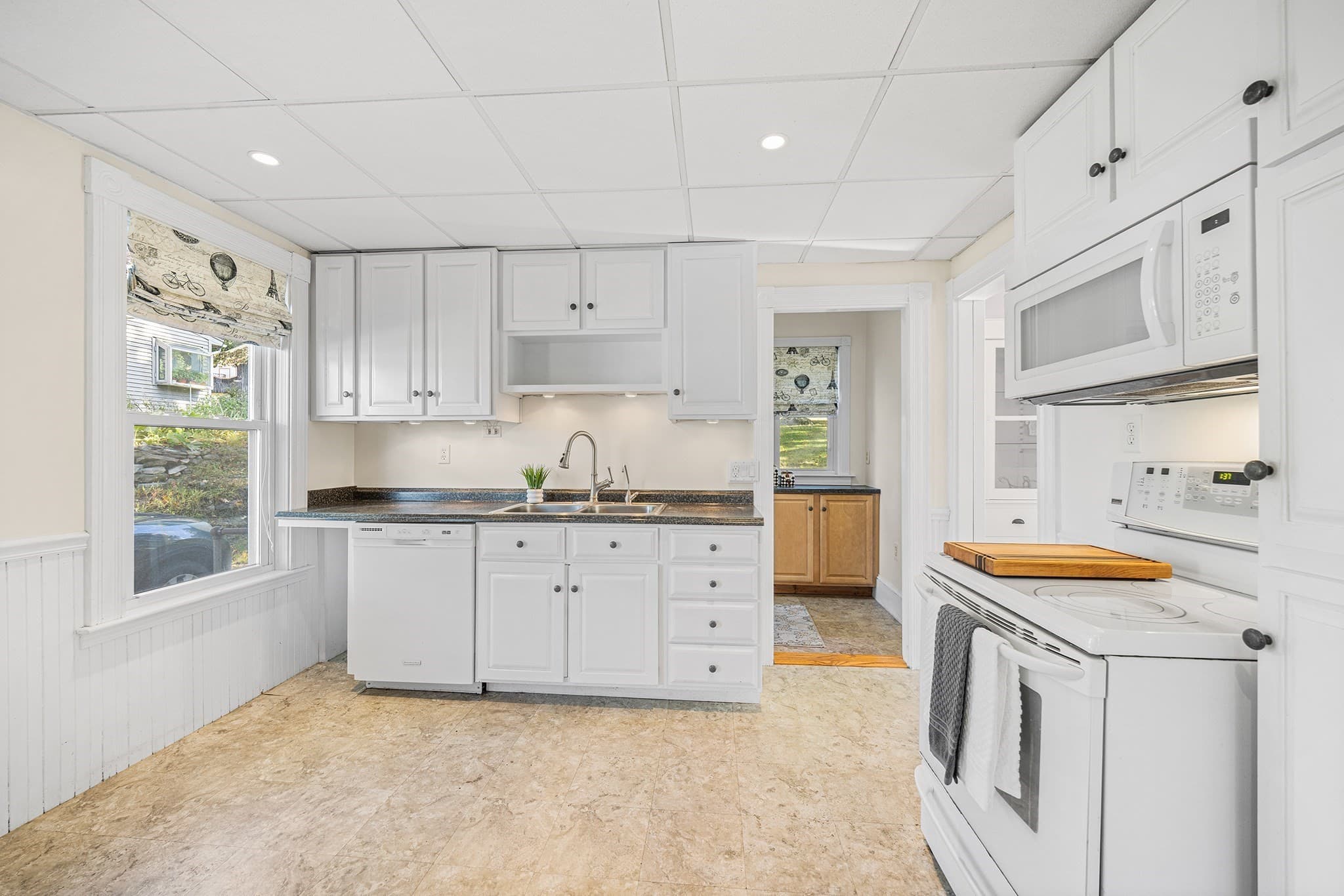 Single Family Residence at 38 Park St, Hudson MA 01749, Hudson, photo 10 of 30