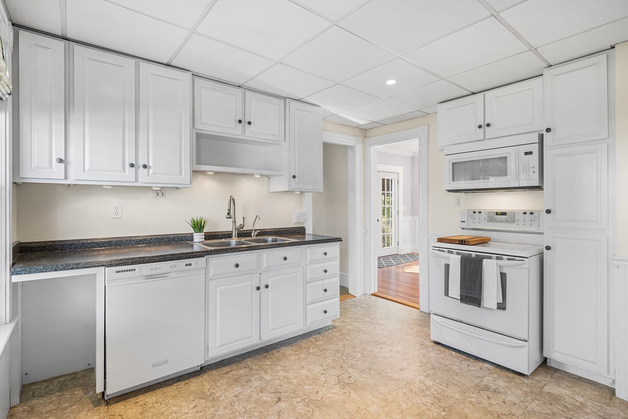 Single Family Residence at 38 Park St, Hudson MA 01749, Hudson, photo 11 of 30