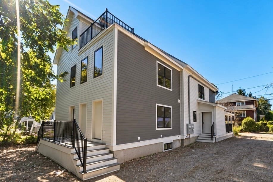 Condominium at 64 Dalby St # 1, Newton MA 02458, Newton, photo 2 of 22