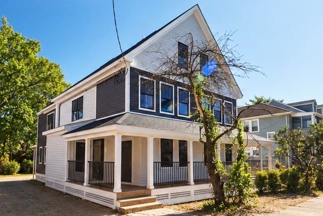 64 Dalby St # 1, Newton MA 02458