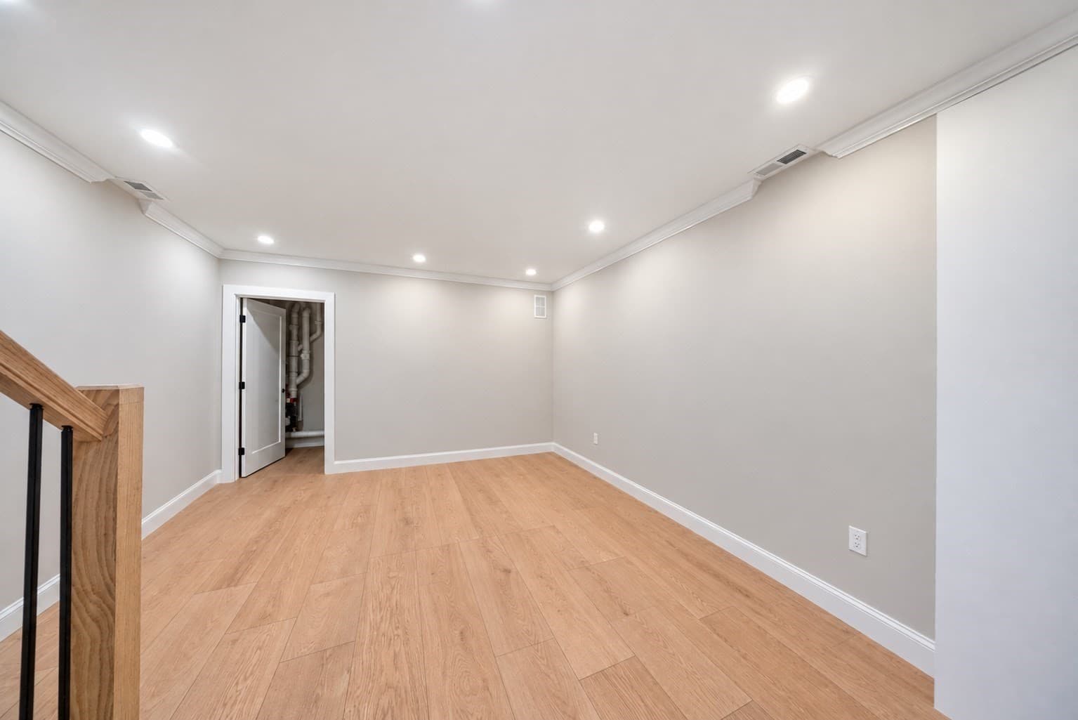 Condominium at 64 Dalby St # 1, Newton MA 02458, Newton, photo 4 of 22