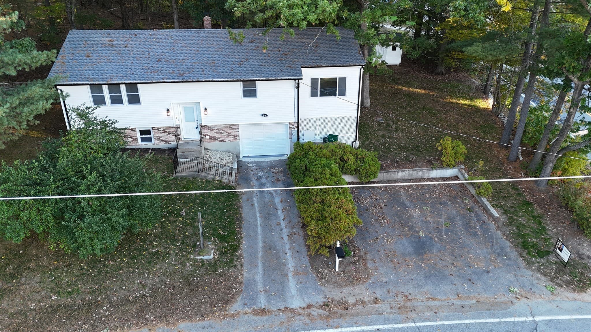 Single Family Residence at 19 New Searles Rd, Nashua NH 03062, Nashua, photo 13 of 31