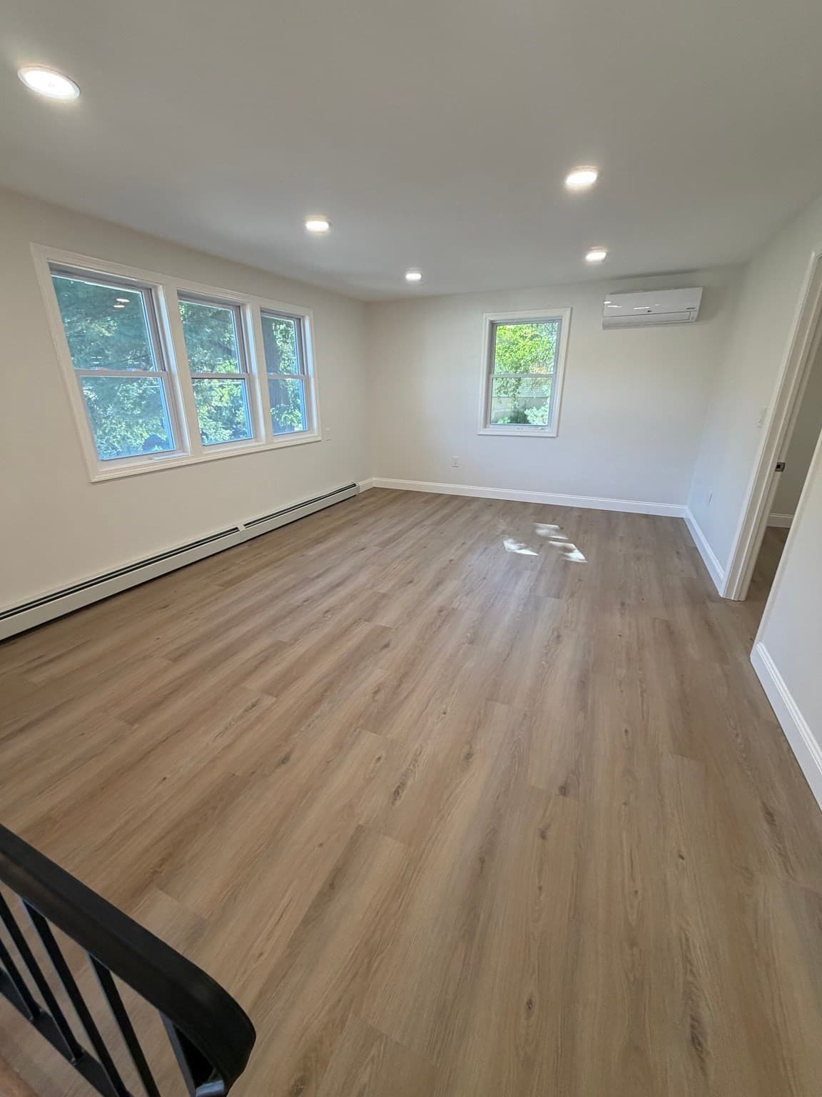 Single Family Residence at 19 New Searles Rd, Nashua NH 03062, Nashua, photo 7 of 31