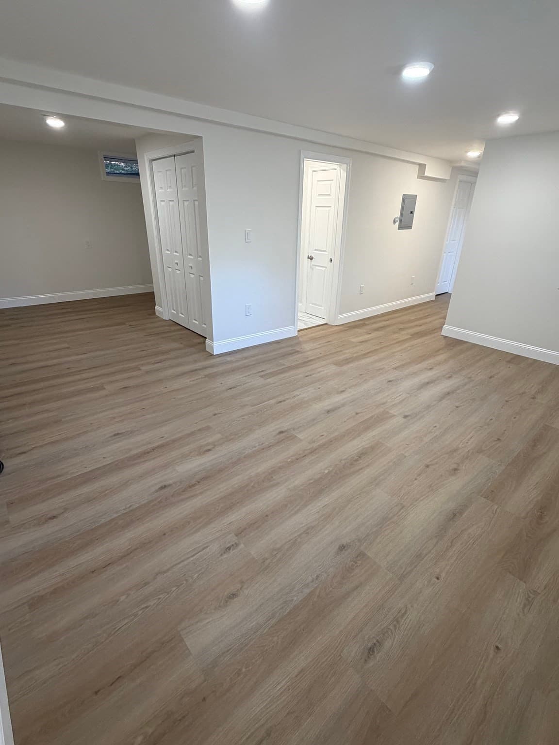 Single Family Residence at 19 New Searles Rd, Nashua NH 03062, Nashua, photo 10 of 31