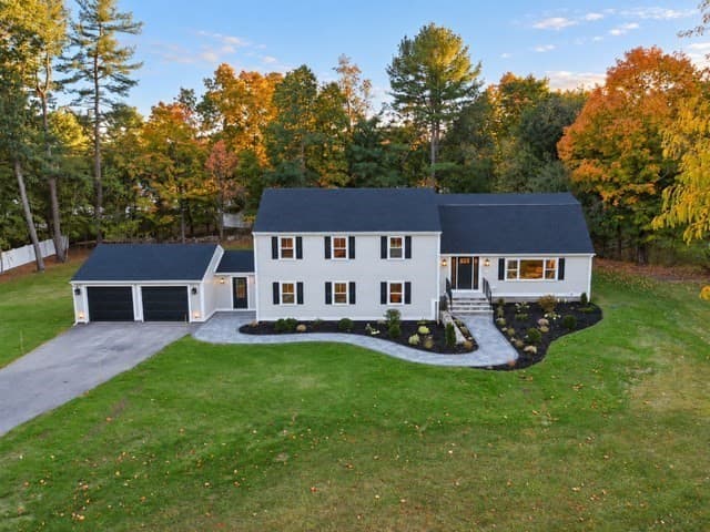 Single Family Residence at 5 Townsend Rd, Lynnfield MA 01940, Lynnfield, photo 2 of 42