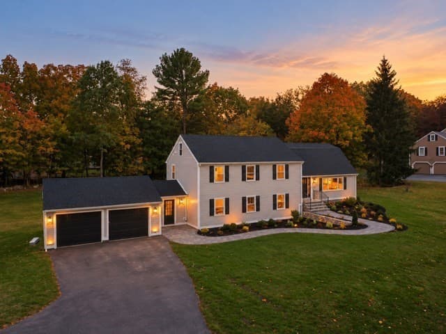 5 Townsend Rd, Lynnfield MA 01940