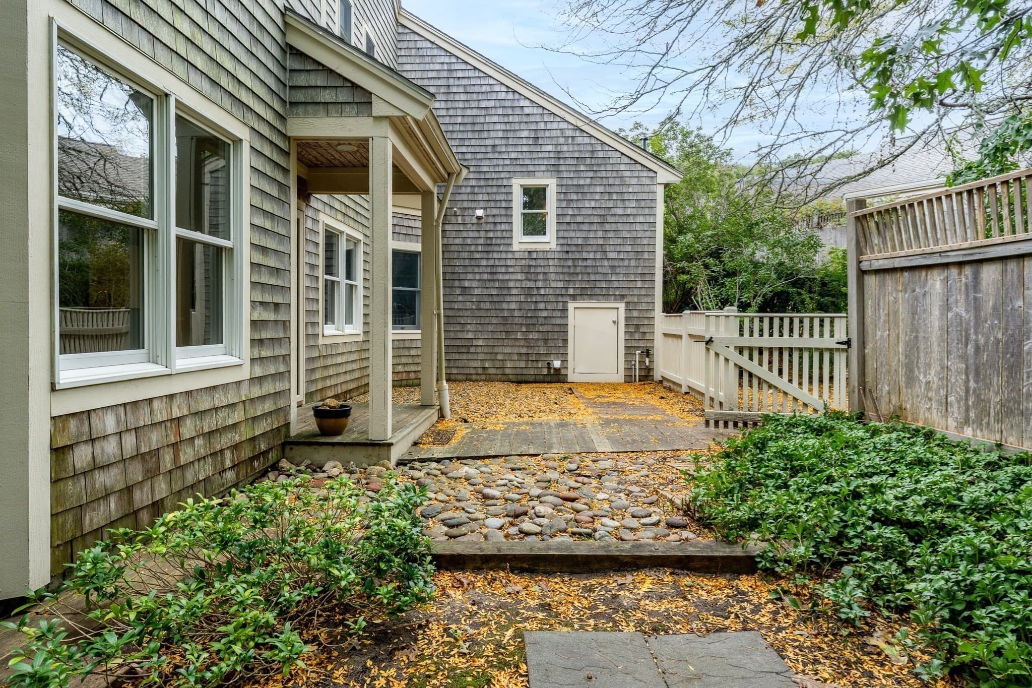 Condominium at 16 Boxwood Circle # 16, Yarmouth MA 02675, Yarmouth, photo 3 of 27