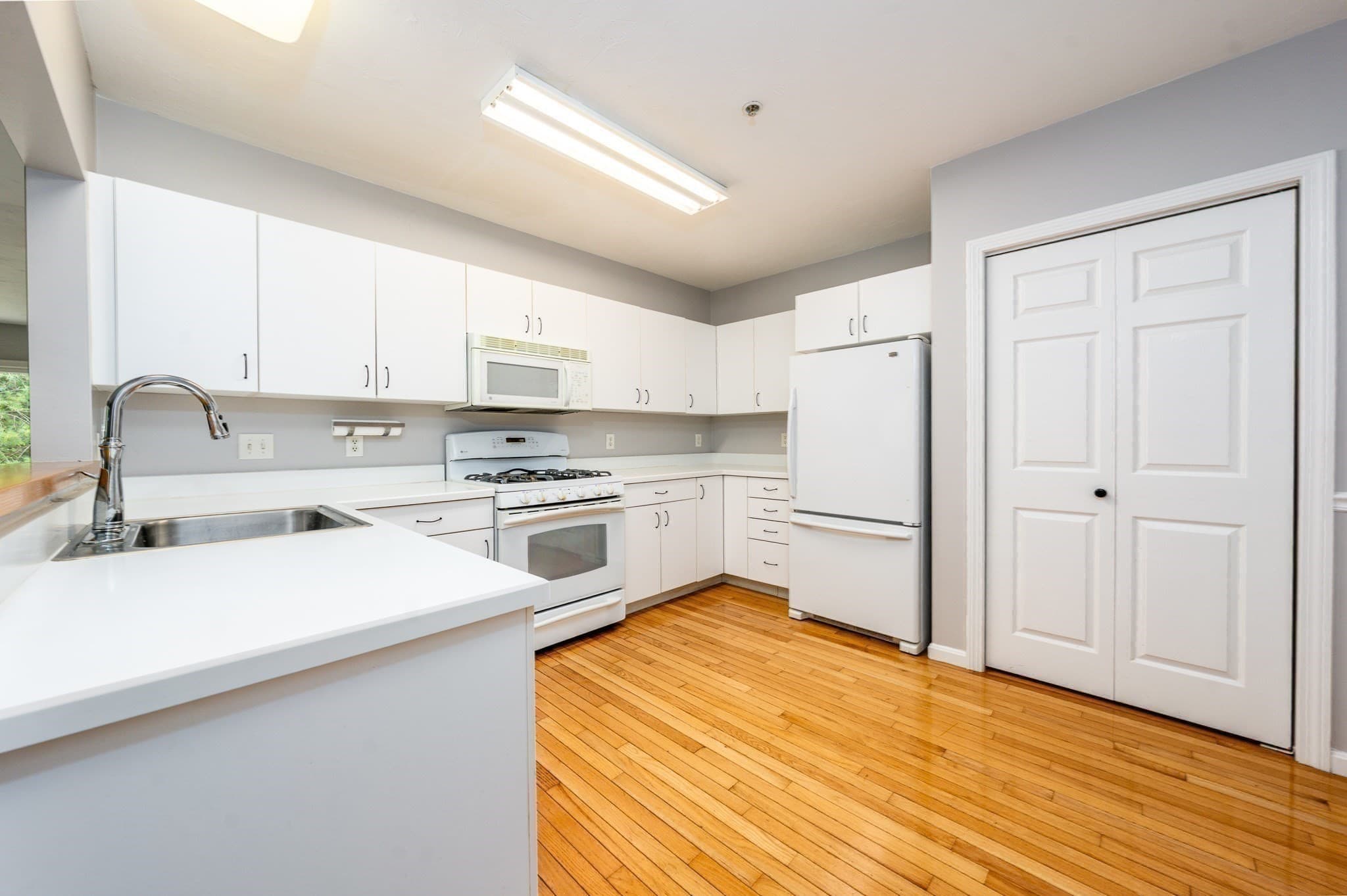 Condominium at 16 Boxwood Circle # 16, Yarmouth MA 02675, Yarmouth, photo 15 of 27