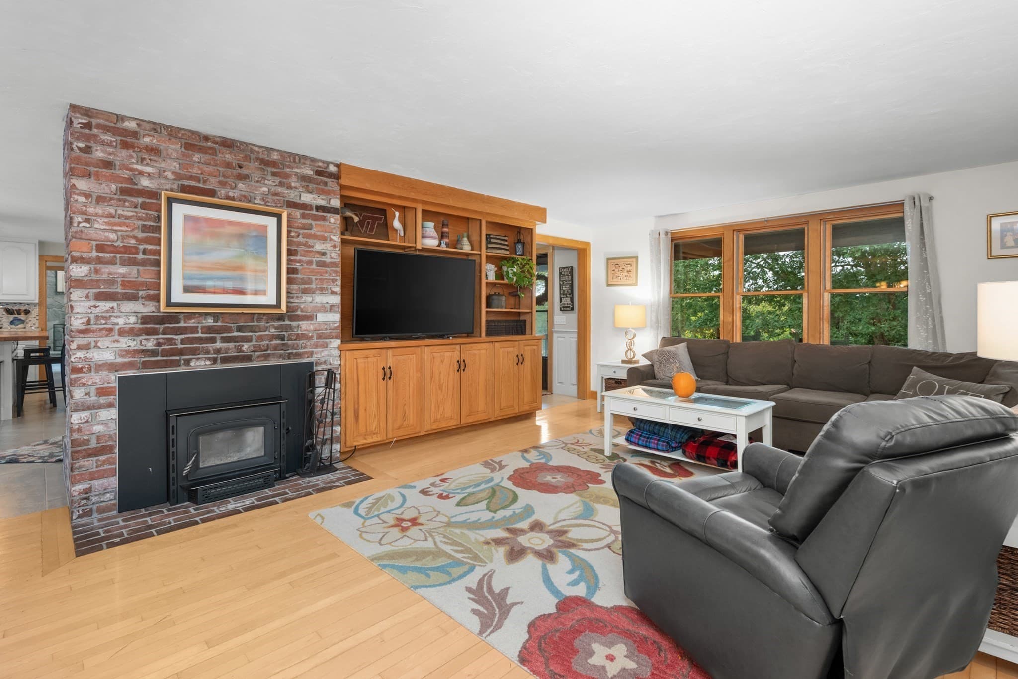 Single Family Residence at 53 Kettle Hole Rd, Barnstable MA 02668, Barnstable, photo 6 of 42