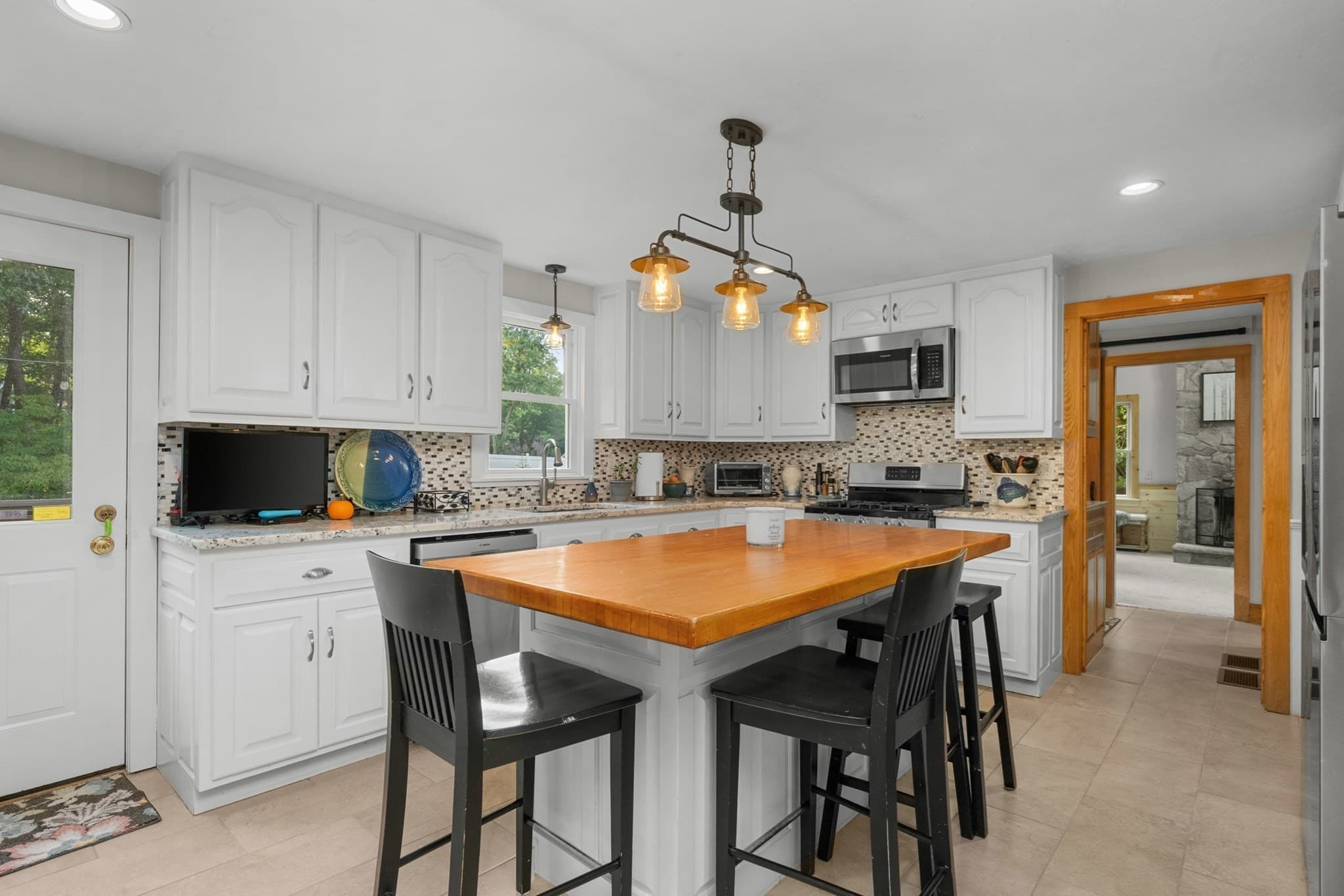 Single Family Residence at 53 Kettle Hole Rd, Barnstable MA 02668, Barnstable, photo 12 of 42