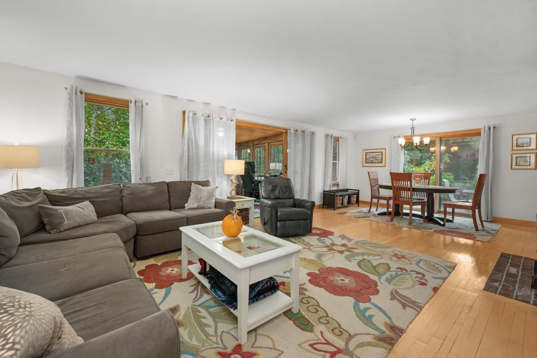 Single Family Residence at 53 Kettle Hole Rd, Barnstable MA 02668, Barnstable, photo 7 of 42