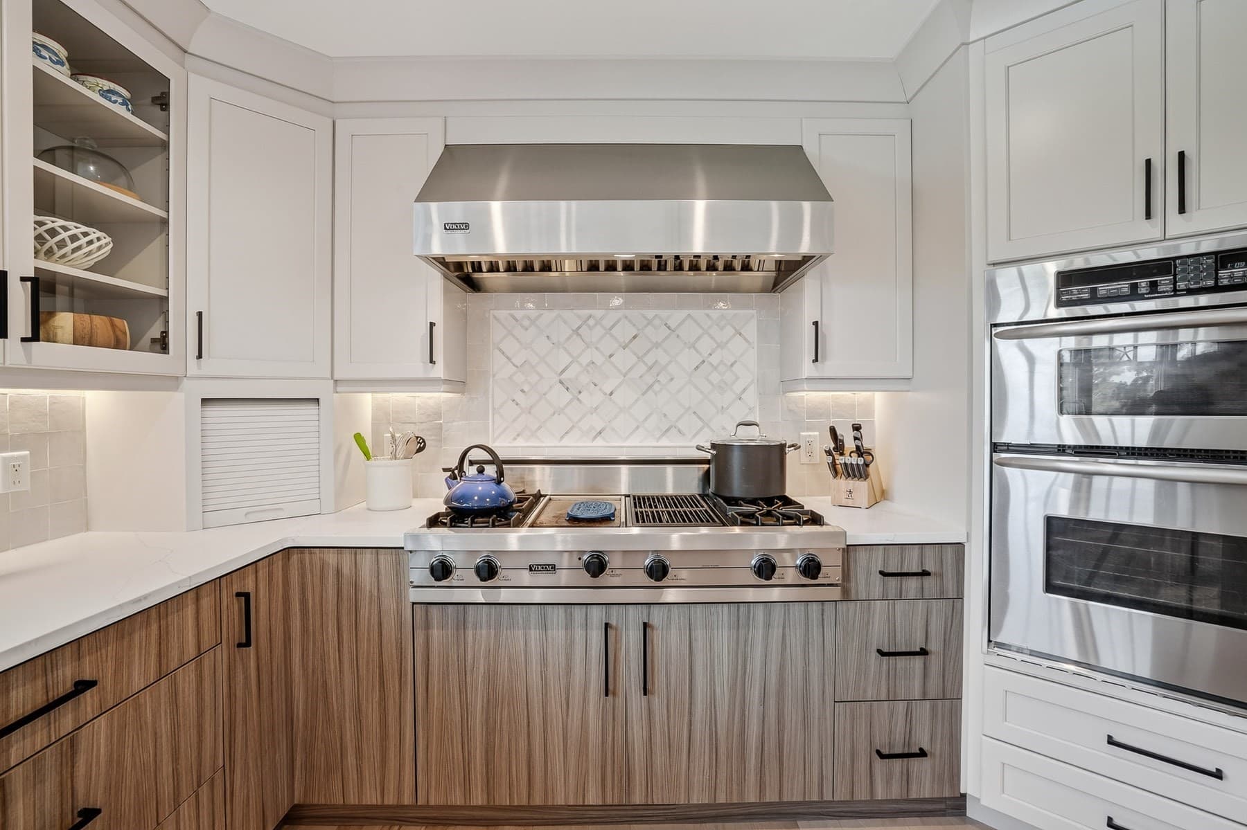 Single Family Residence at 29 Llewellyn Way, Edgartown MA 02539, Edgartown, photo 12 of 42