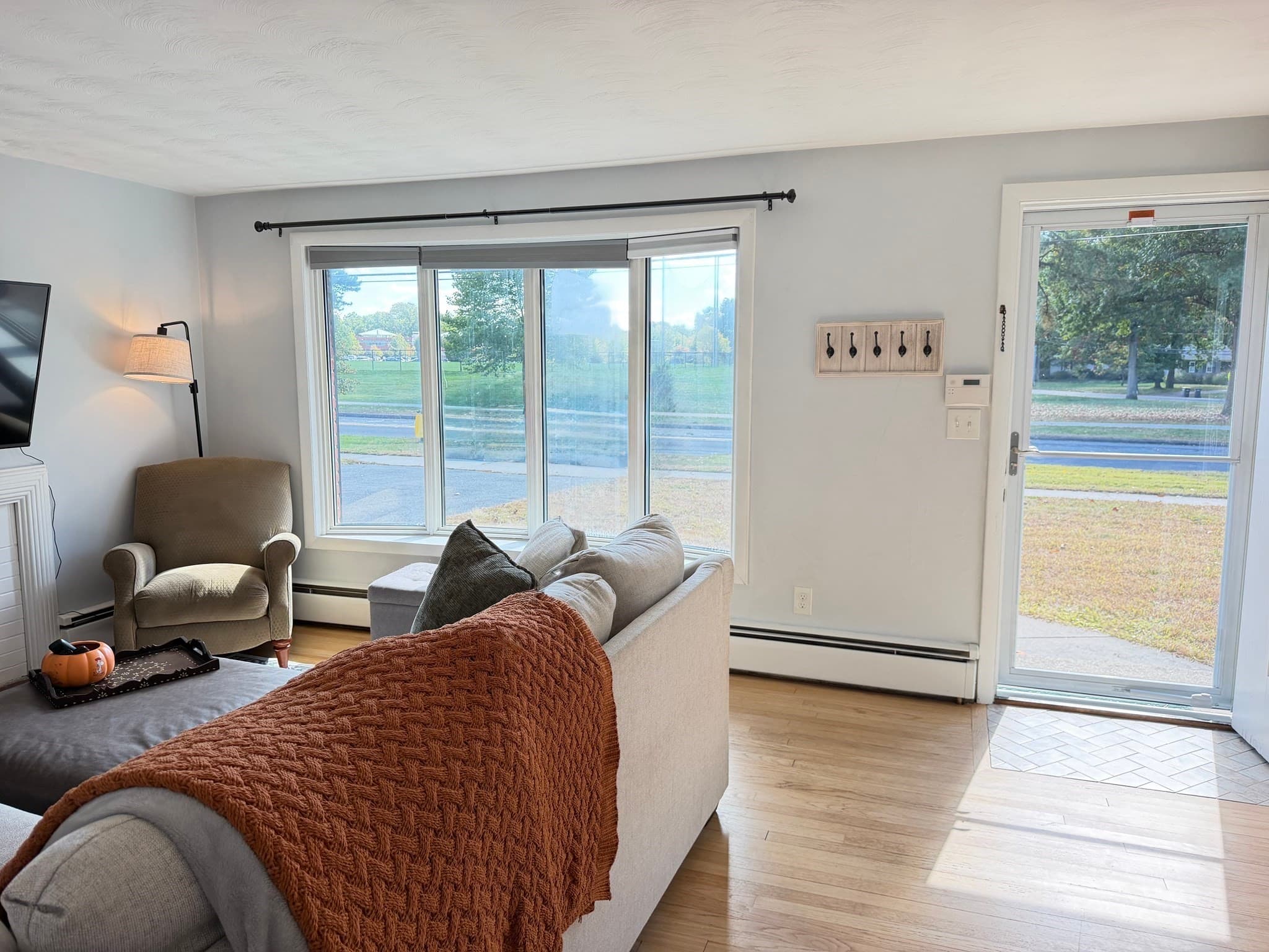 Single Family Residence at 480 Bliss Rd, Longmeadow MA 01106, Longmeadow, photo 6 of 32