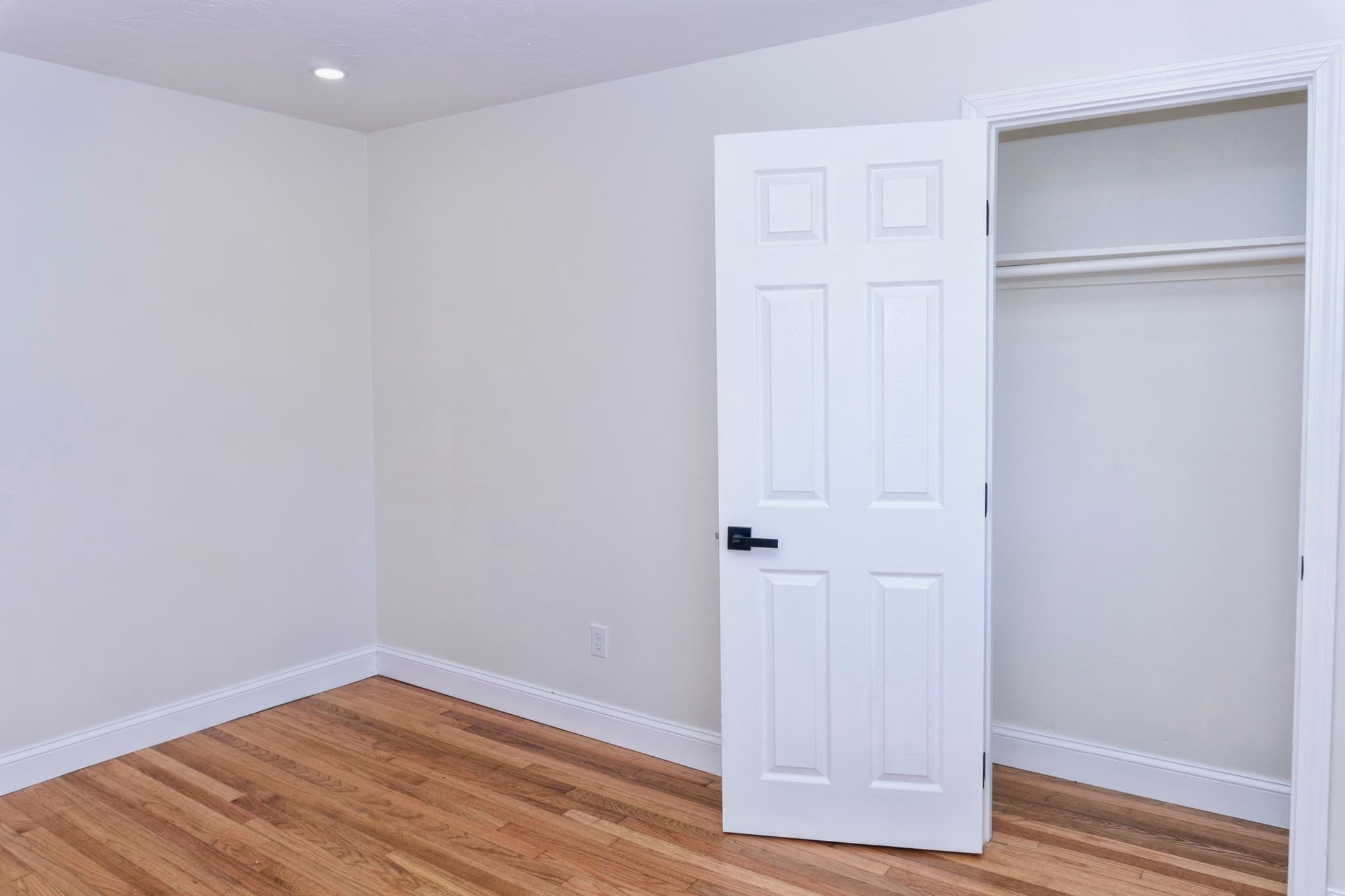 Single Family Residence at 32 Turnpike St, North Andover MA 01845, North Andover, photo 10 of 26