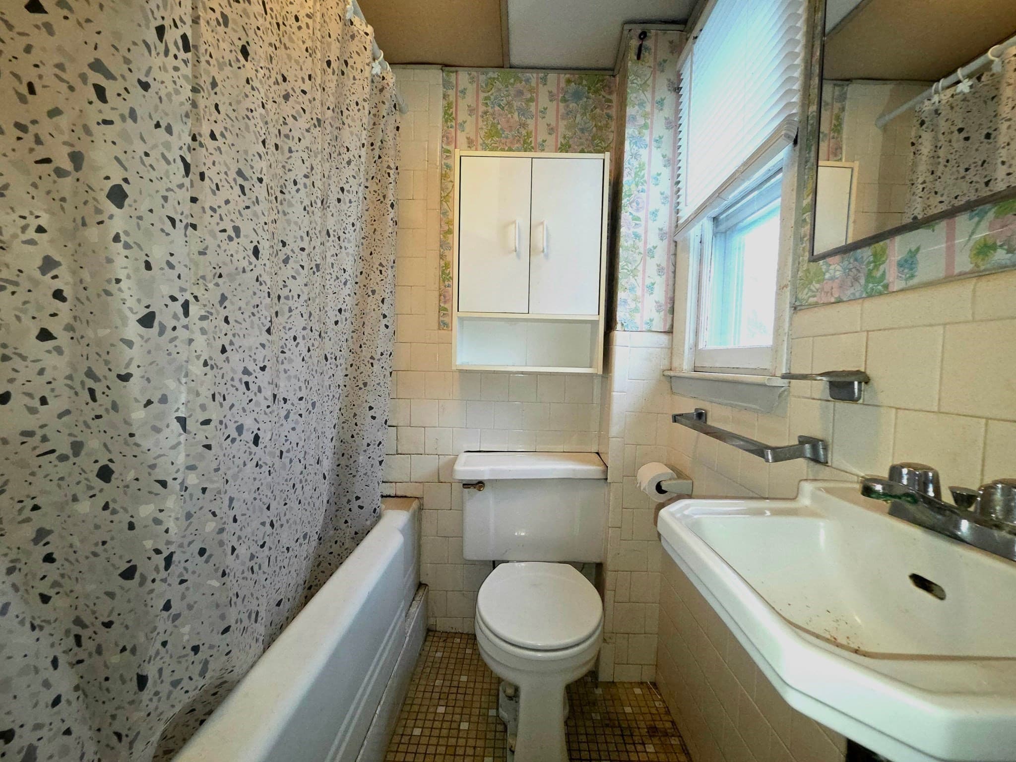 Multi Family at 4 Upham St, Salem MA 01970, Salem, photo 8 of 32