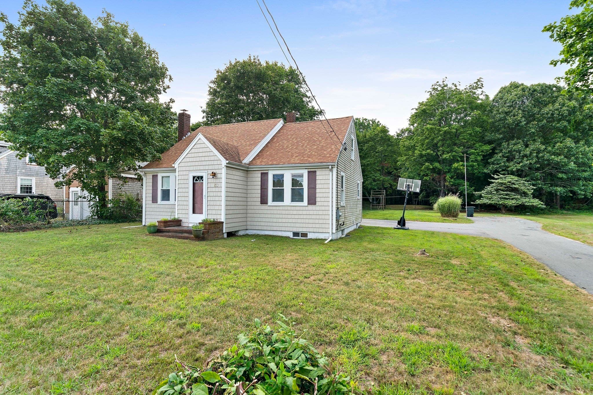 57 Main St, Lakeville MA 02347