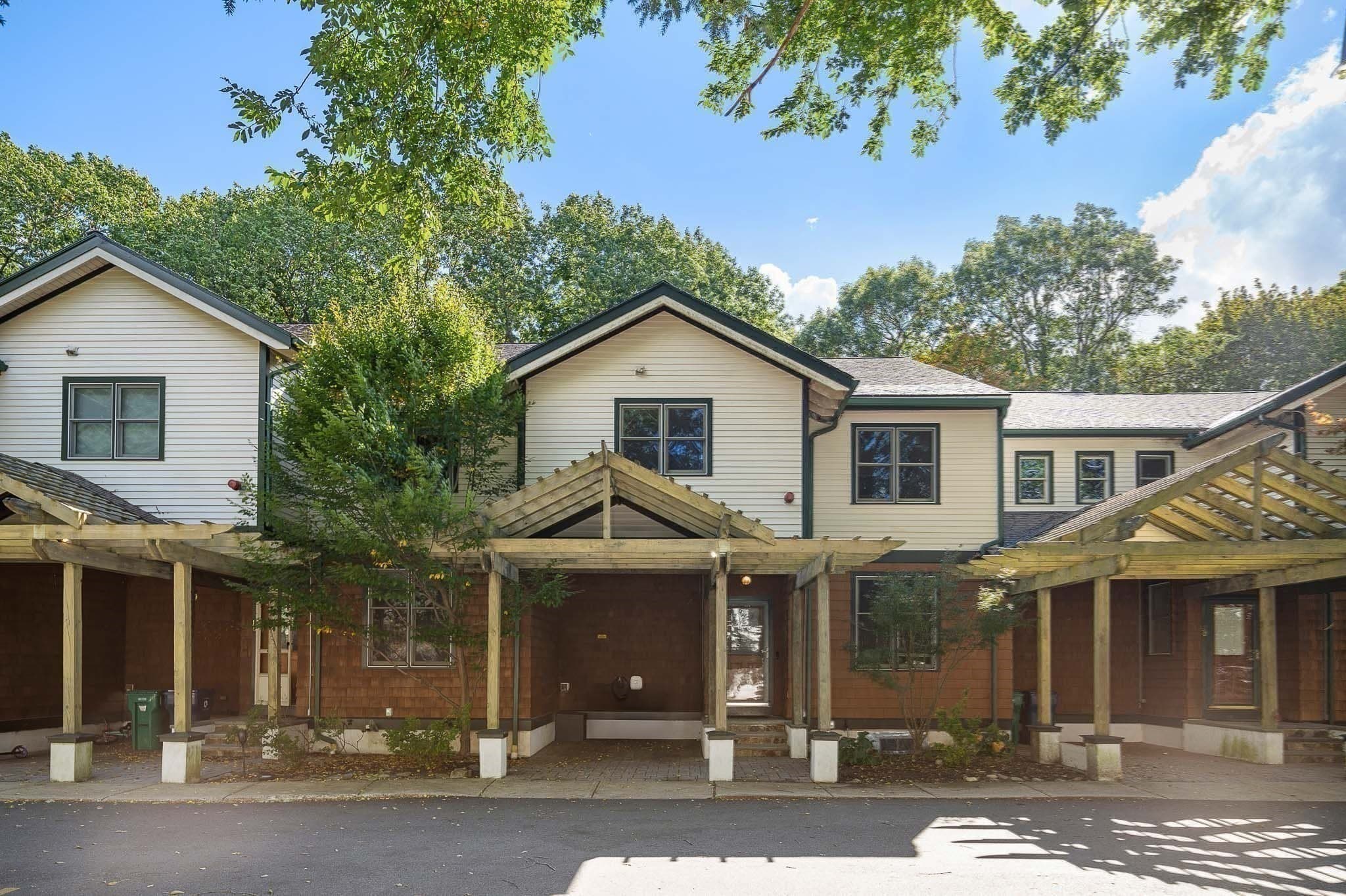 Condominium at 18 Pettee St # 18, Newton MA 02464, Newton, photo 17 of 29