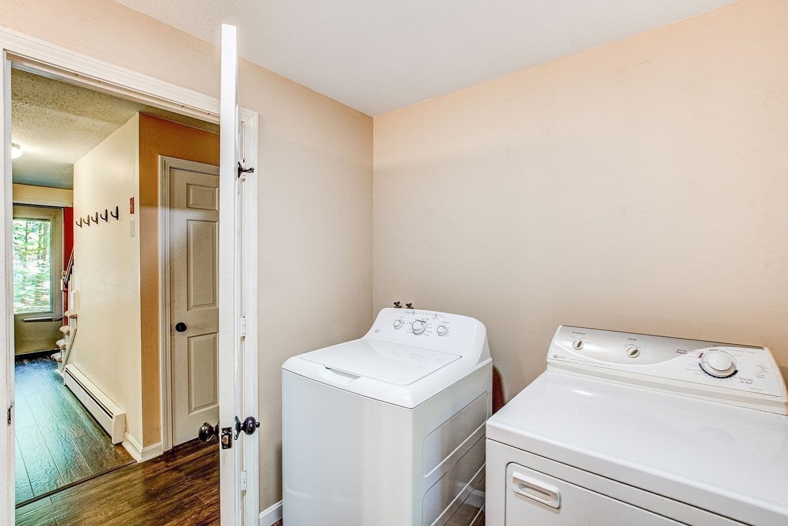 Single Family Residence at 46 Country Road, Lunenburg MA 01462, Lunenburg, photo 23 of 41