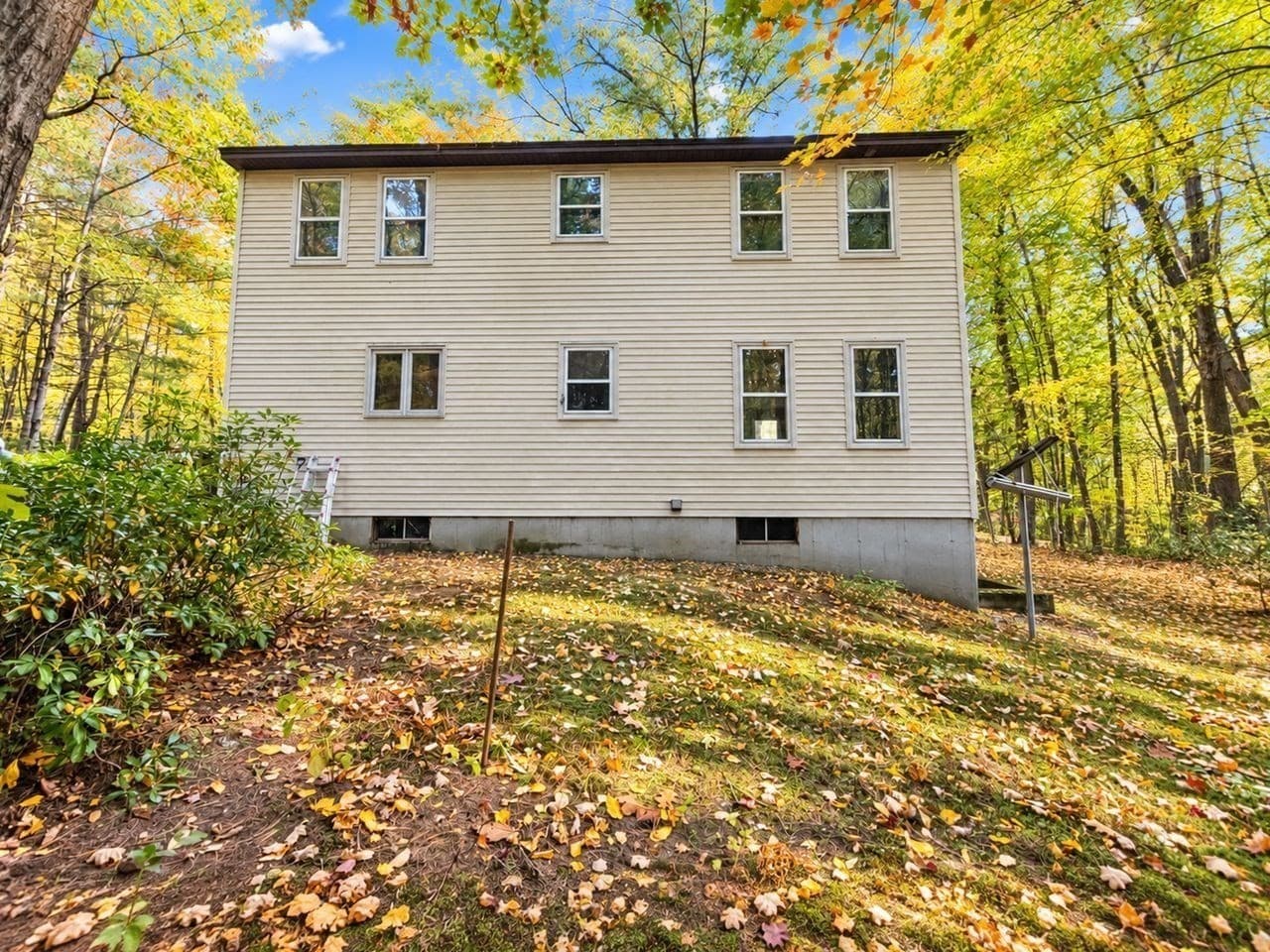 Single Family Residence at 46 Country Road, Lunenburg MA 01462, Lunenburg, photo 3 of 41