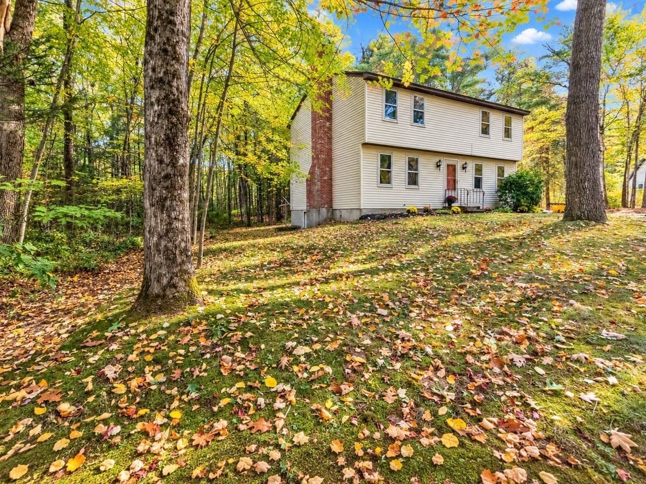 46 Country Road, Lunenburg MA 01462