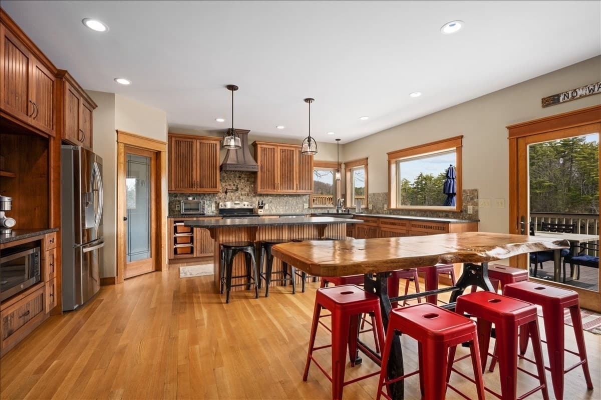 Single Family Residence at 105 Sandy Beach Rd, Holland MA 01521, Holland, photo 6 of 40